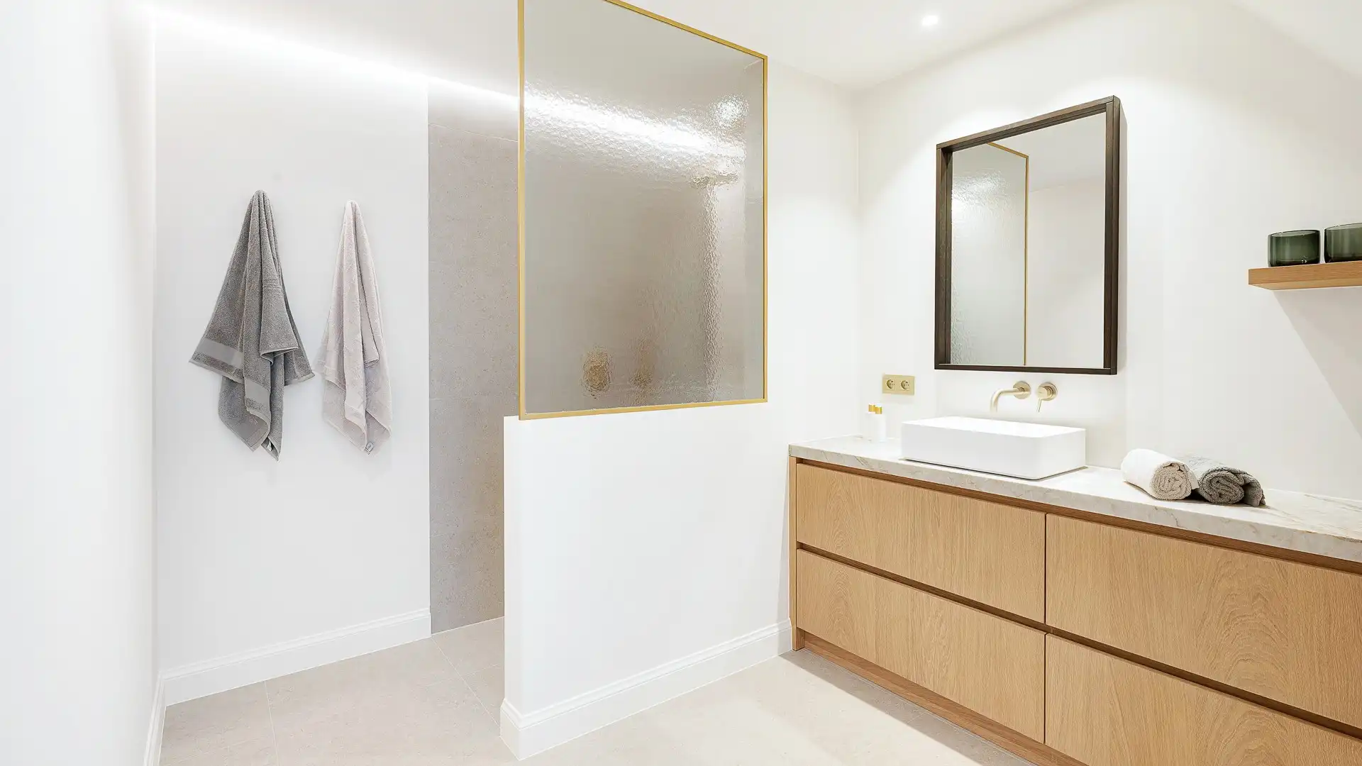 Luxueuze, alleenstaande villa in een residentiële wijk in Knokke met 5 slaapkamers. foto 34