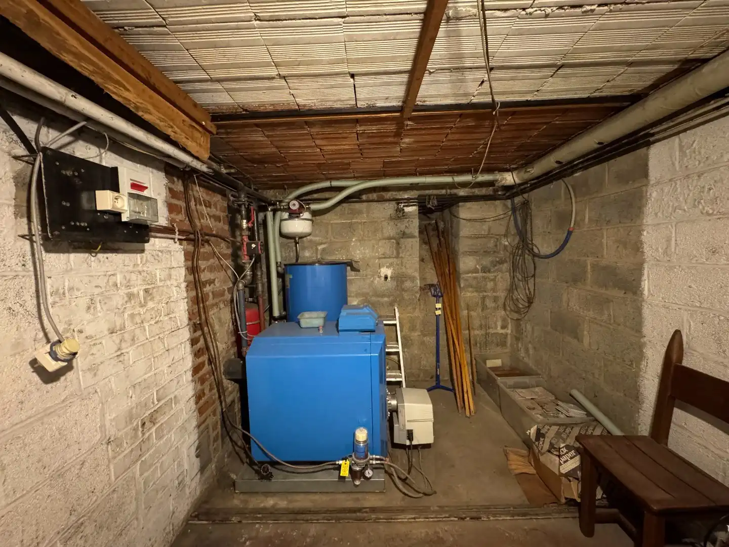 Charmante 3-gevelwoning met garage en tuin foto 16