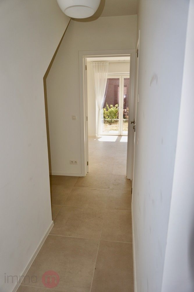 Nieuwbouwwoning te huur met 3 slaapkamers, tuin en parkeerplaats foto 11