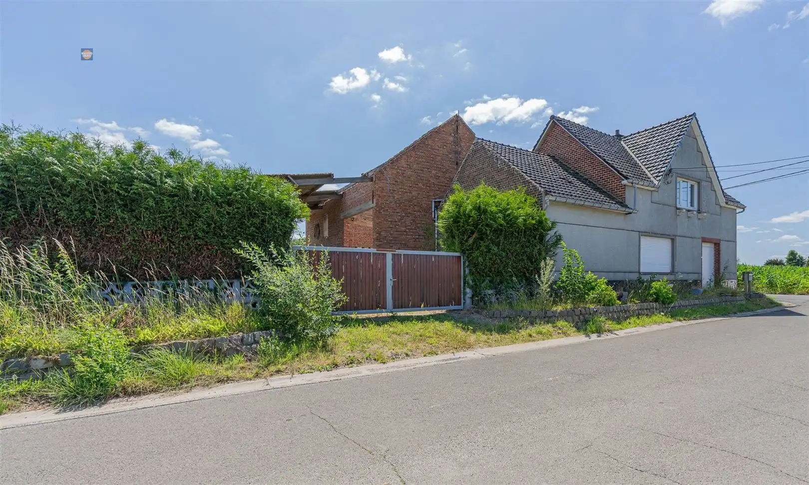 Te renoveren vierkantshoeve op toplocatie foto 10