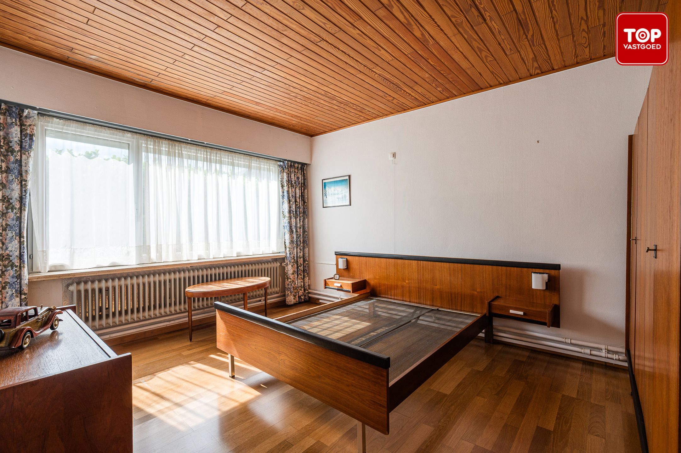 Te renoveren bungalow met enorm potentieel op een Toplocatie foto 10