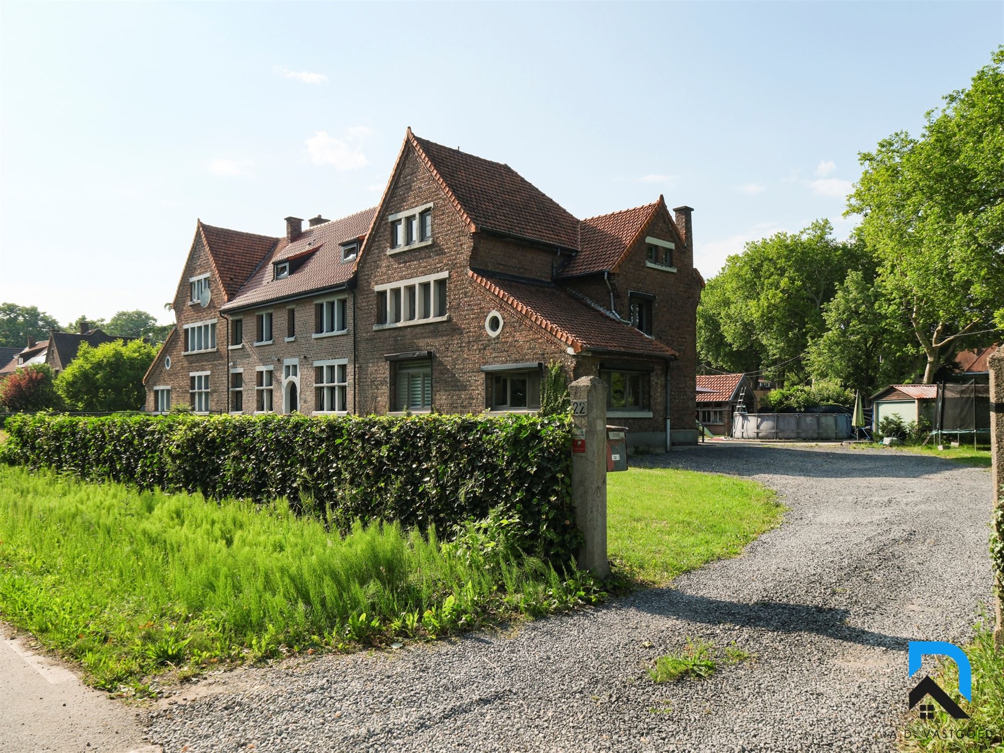 Woning met 5 slaapkamers op riant hoekperceel foto 25