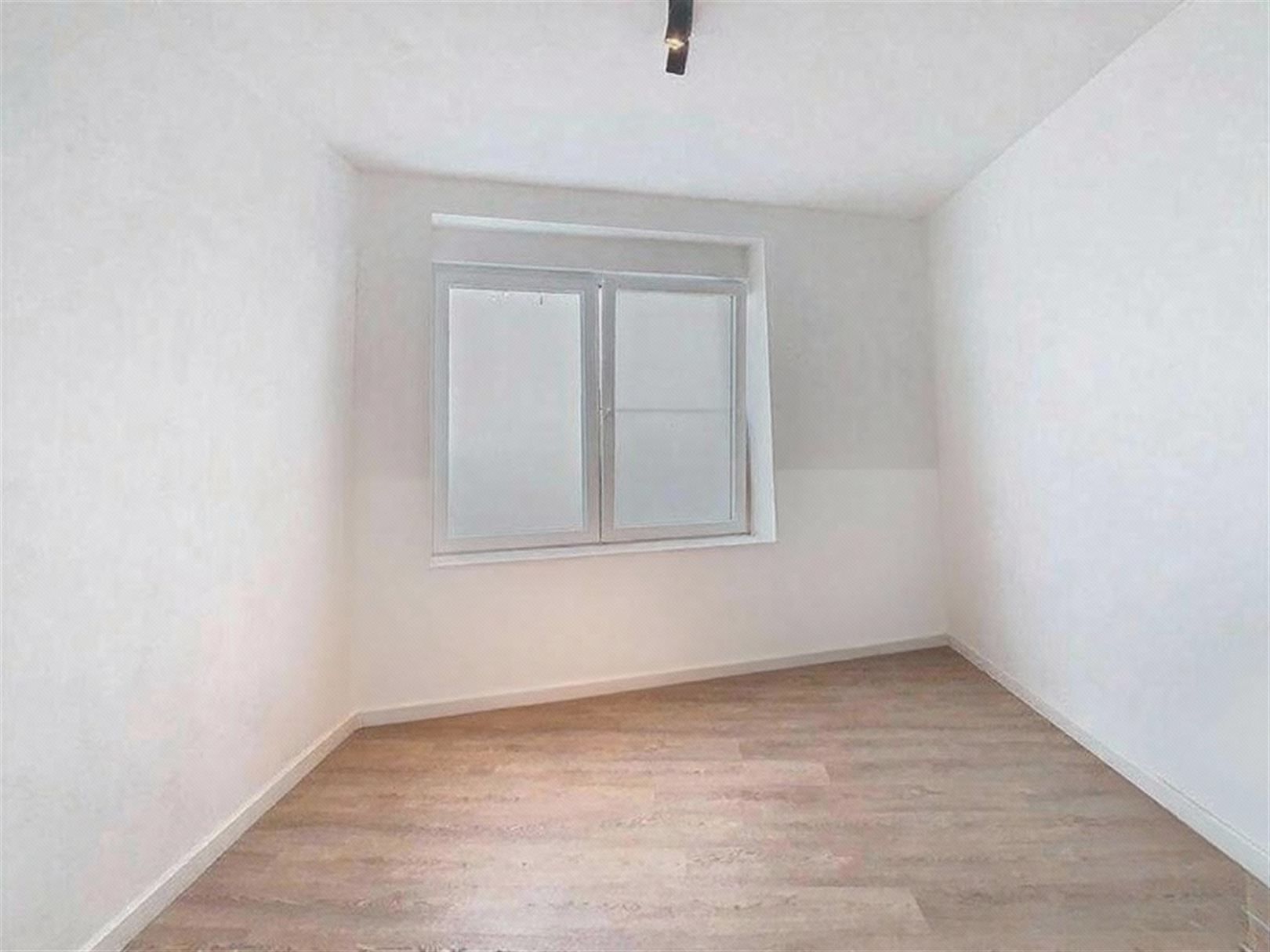 GERENOVEERDE WONING MET ZICHT OP DE VAART!  foto 11