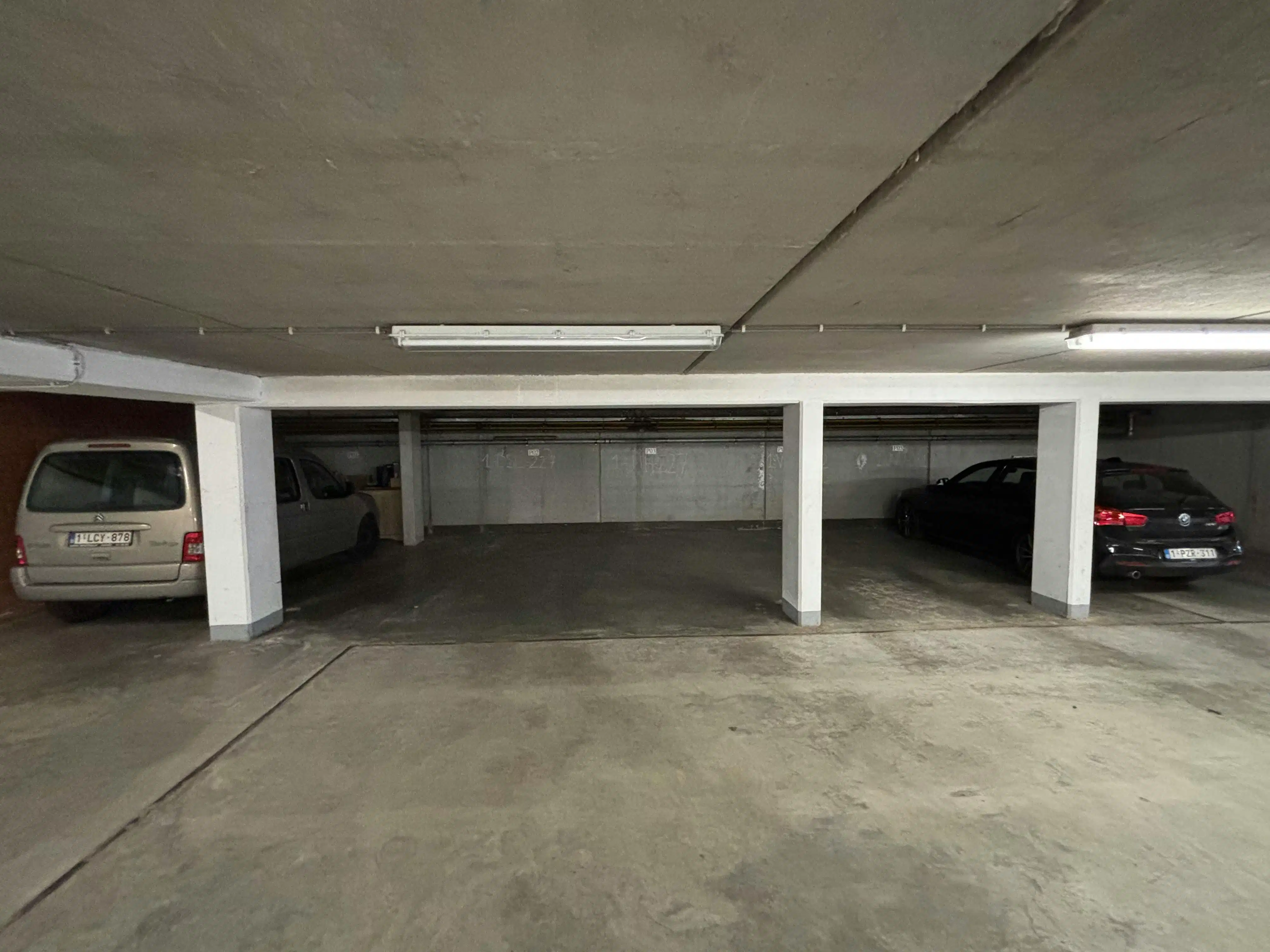 Appartement met 2 slaapkamers en parking in het centrum  foto 13