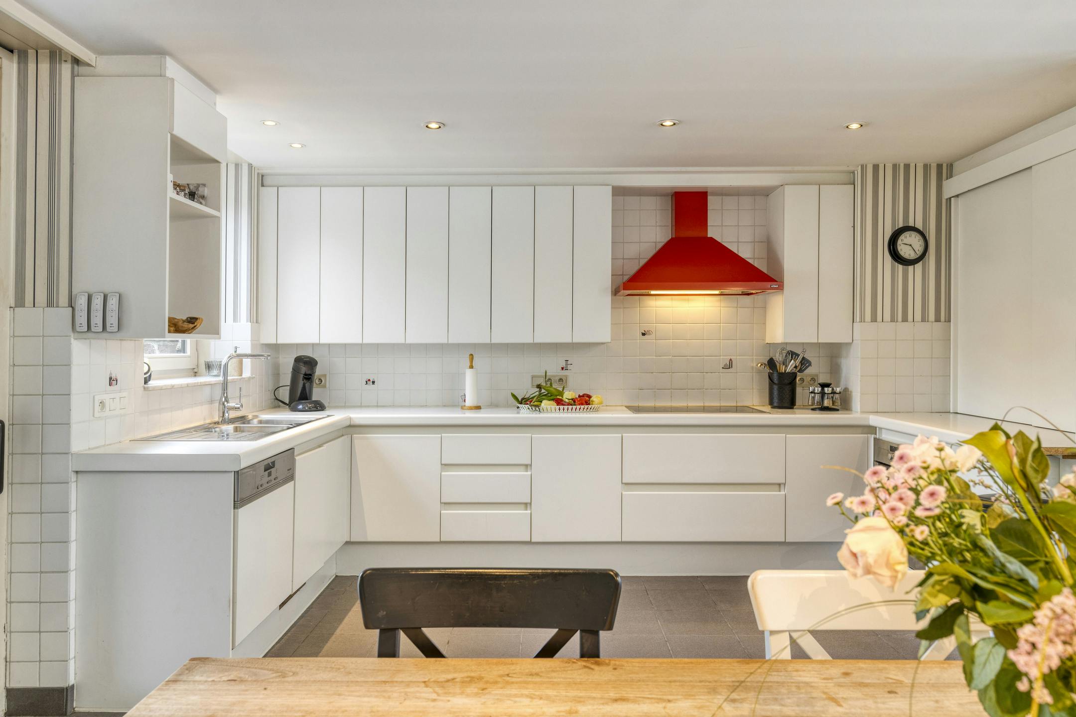 Prachtig huis met 4 slaapkamers en praktijkruimte te Brugge foto 4