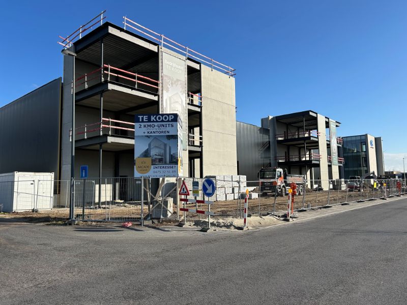 TOPLOCATIE – Unieke nieuwbouw bedrijfsunits met kantoor en magazijn foto 5