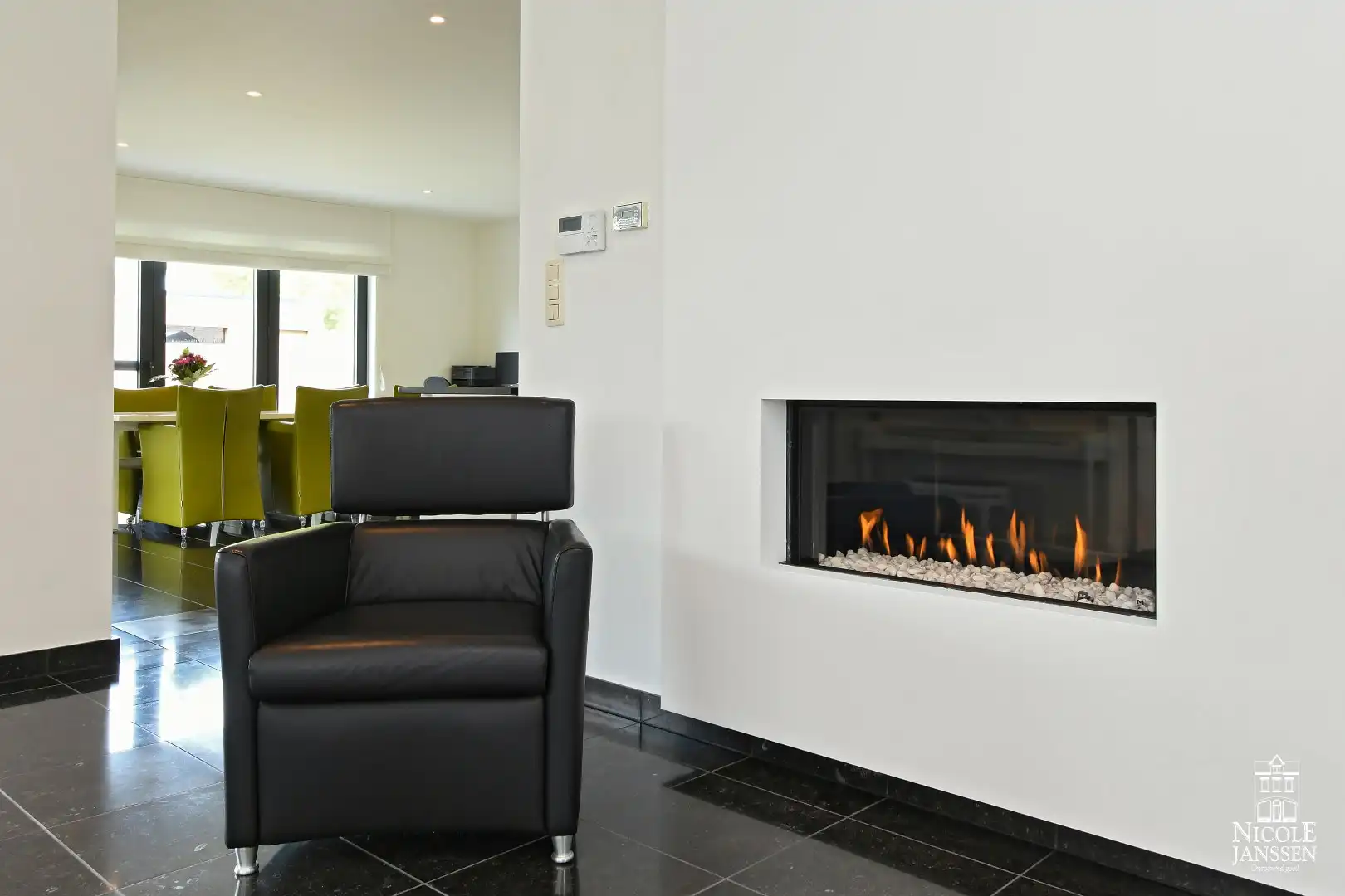 Instapklare goed onderhouden gezinswoning met mooie tuin met gezellig overdekt terras foto 6