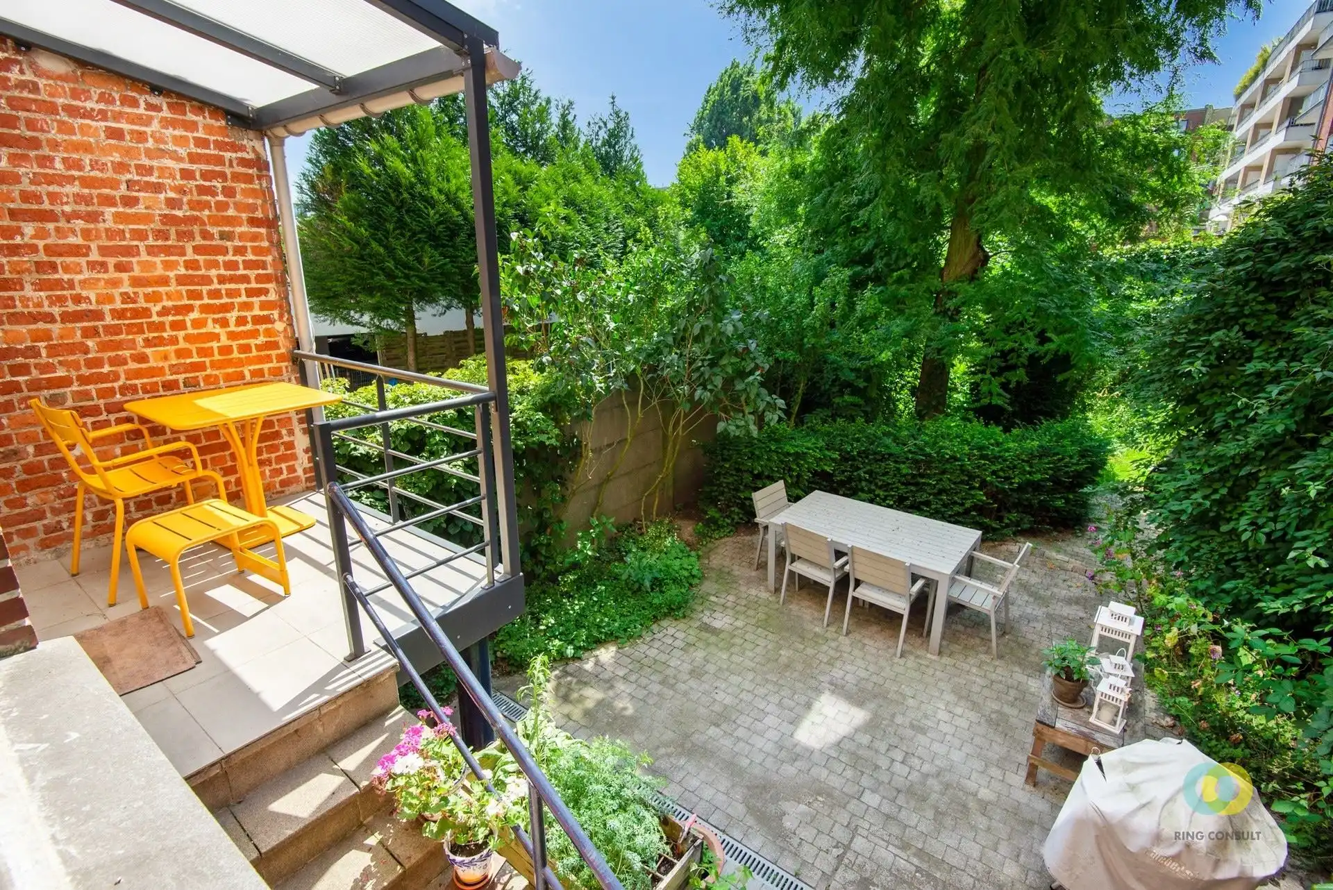 Instapklare gerenoveerde woning met 4 slaapkamers en tuin foto 9