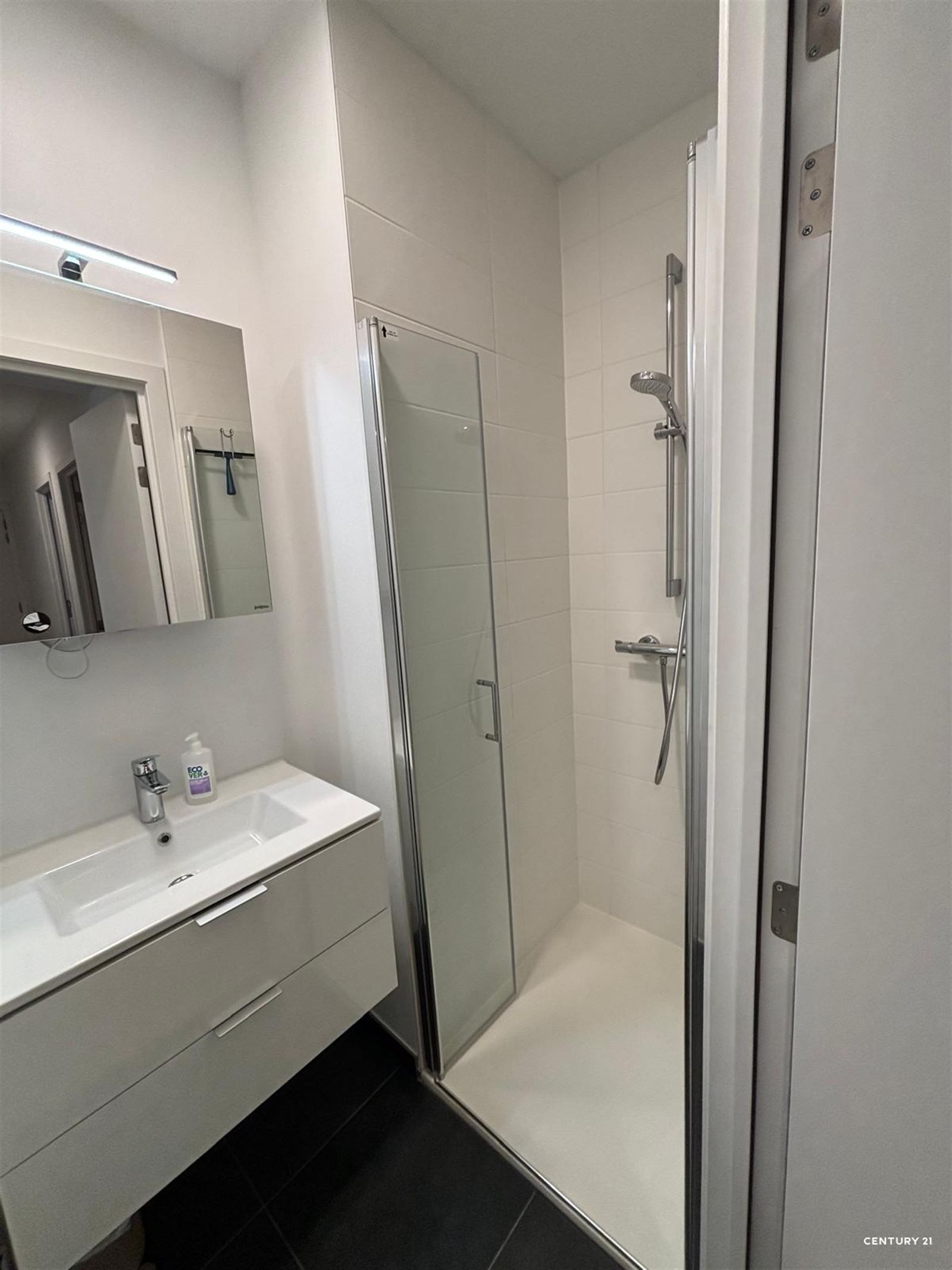 Nieuwbouw App 2 slpks, 2 terassen, autostaanplaats,kelder foto 17