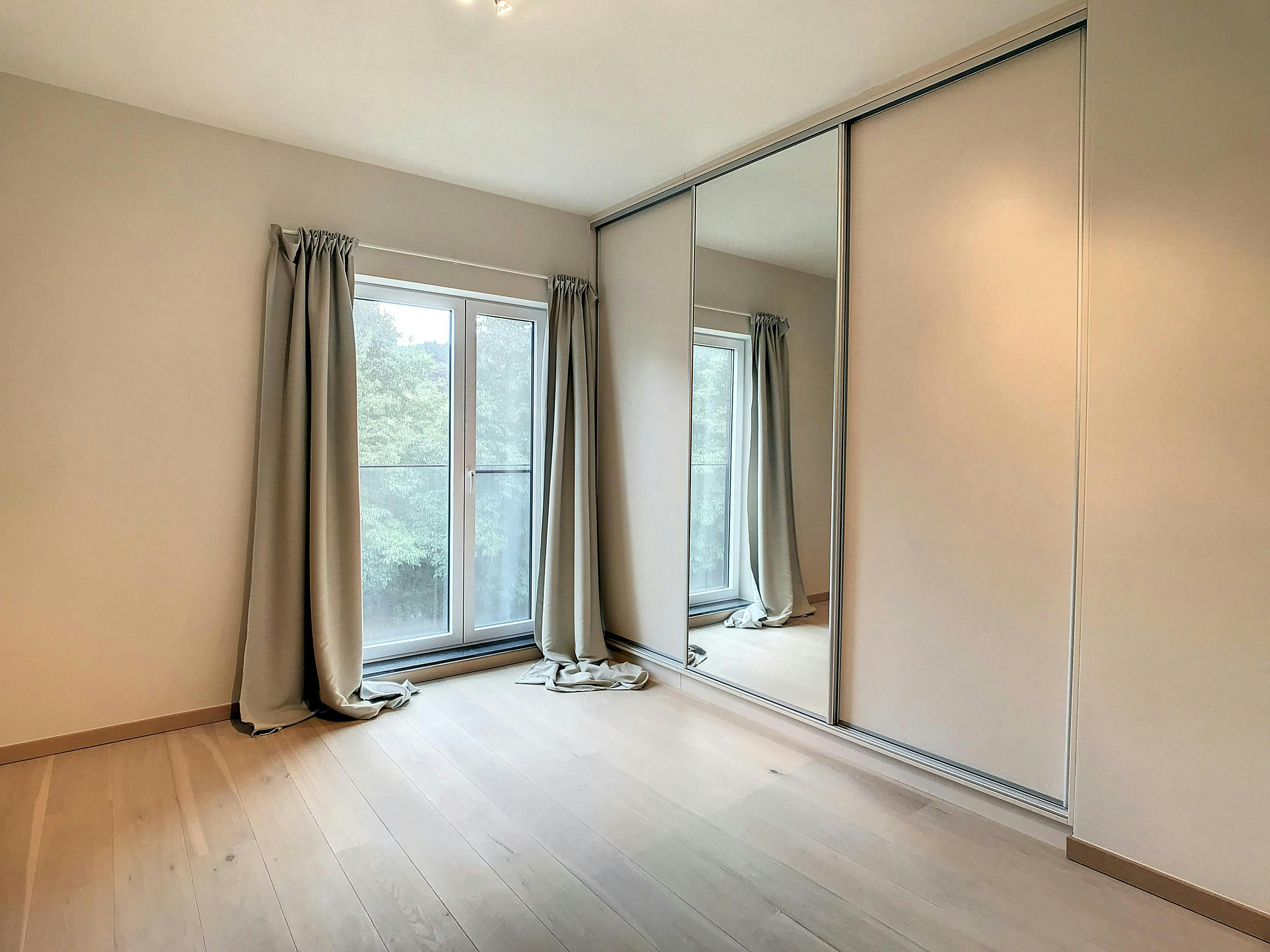 Serviceflat met 1 slaapkamer in Oudenaarde te koop!  foto 4