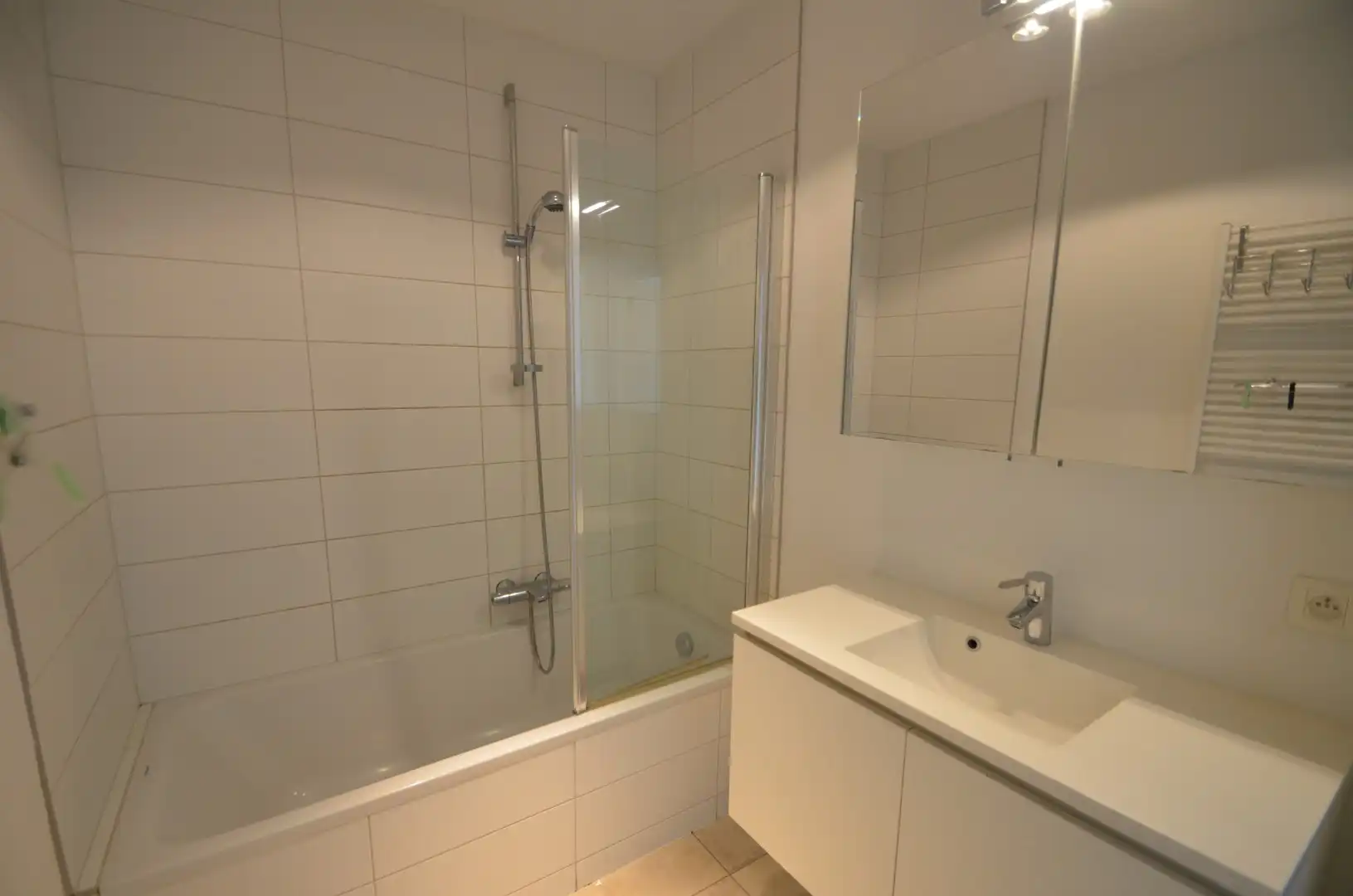 Modern, mooi afgewerkt appartement in Zeebrugge-Bad, incl parking foto 12