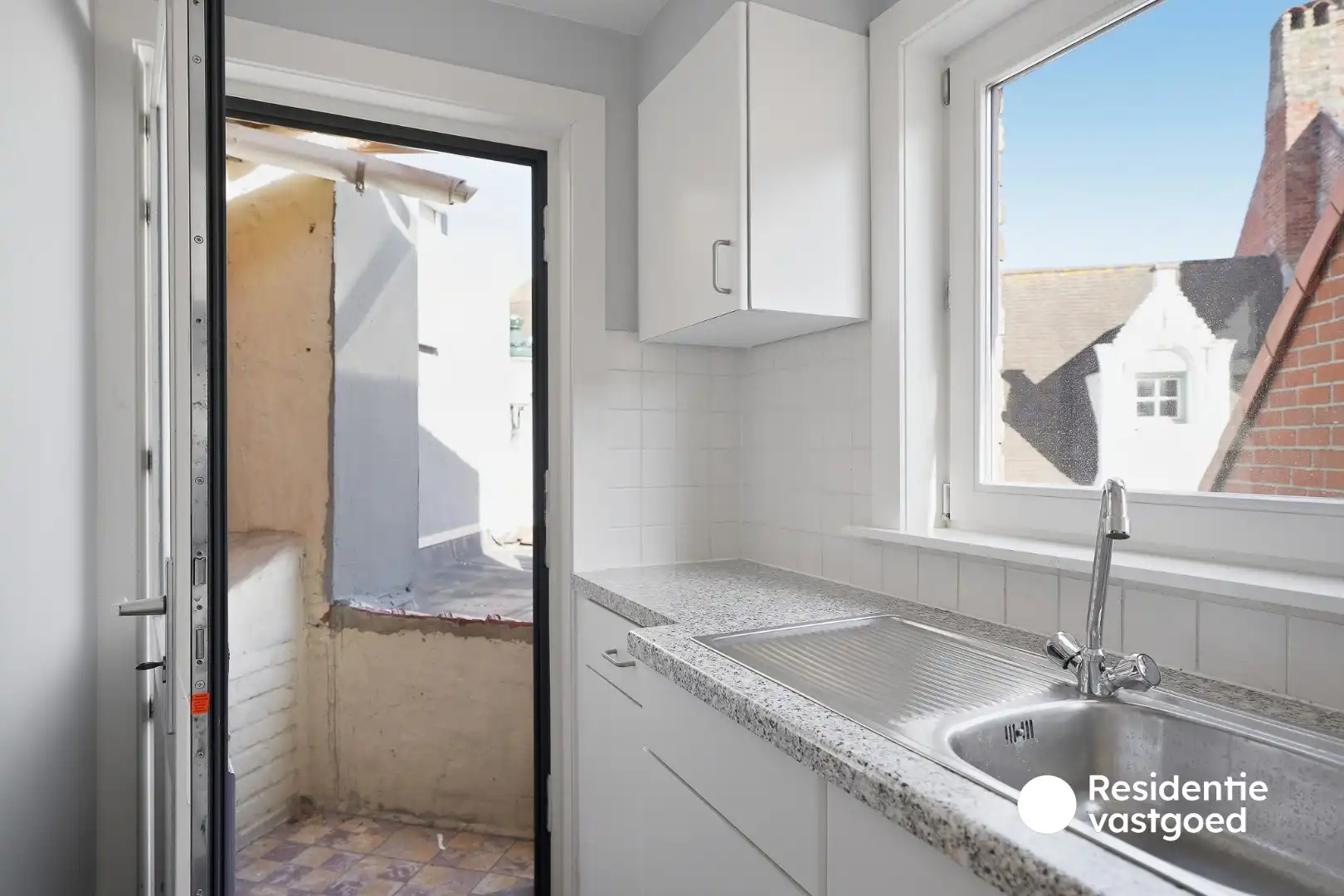 Charmante stadswoning met garage en 2 slaapkamers foto 5
