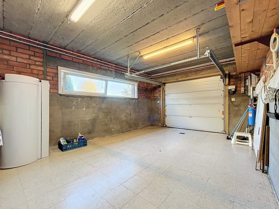 Ruime alleenstaande woning met garage en prachtige tuin op 1604m² foto 12