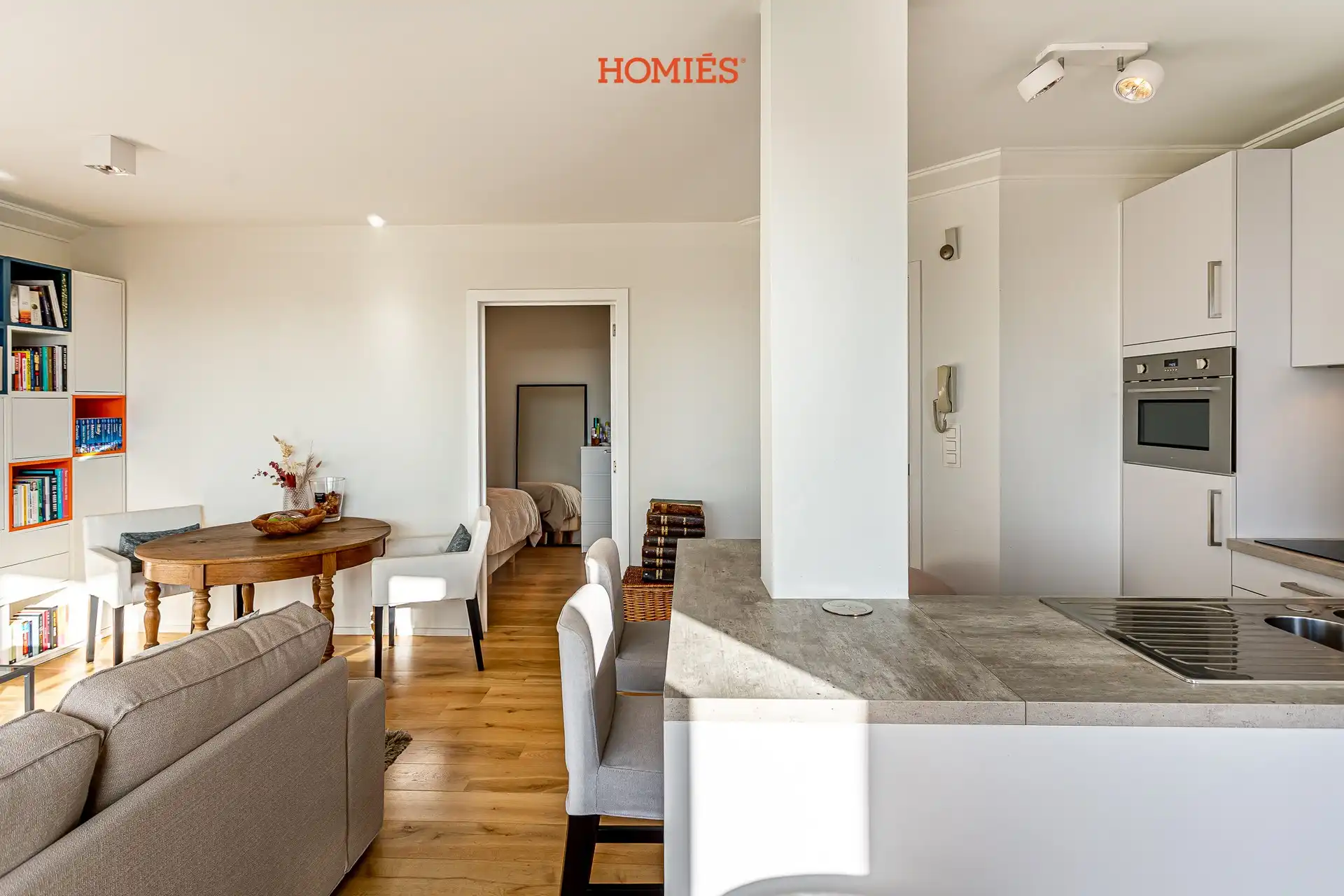 Fully furnished 1-bedroom apartment with terrace foto 6