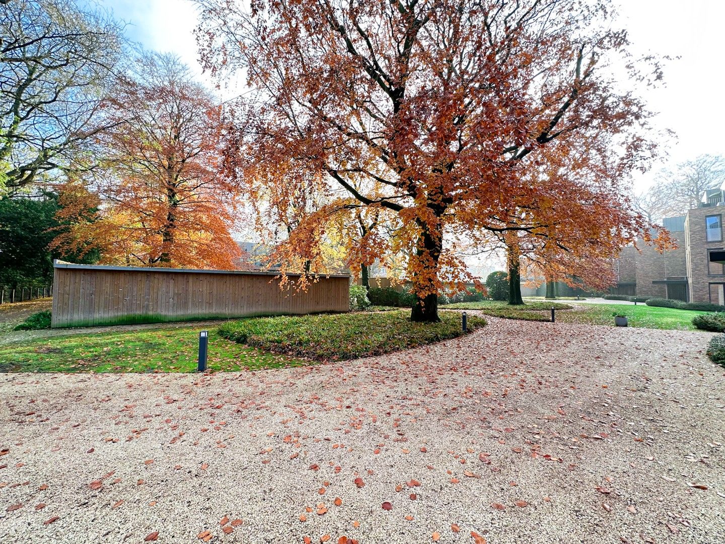 Stijlvol en lichtrijk hoekappartement in een prachtige parkomgeving foto 13