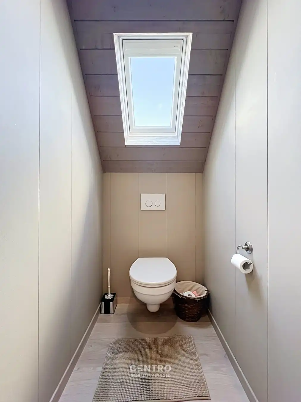 Veelzijdig bedrijfspand met ruim MAGAZIJN, TOONZAAL, KANTOREN EN COMFORTABELE WONING op 1.746 M²! foto 38