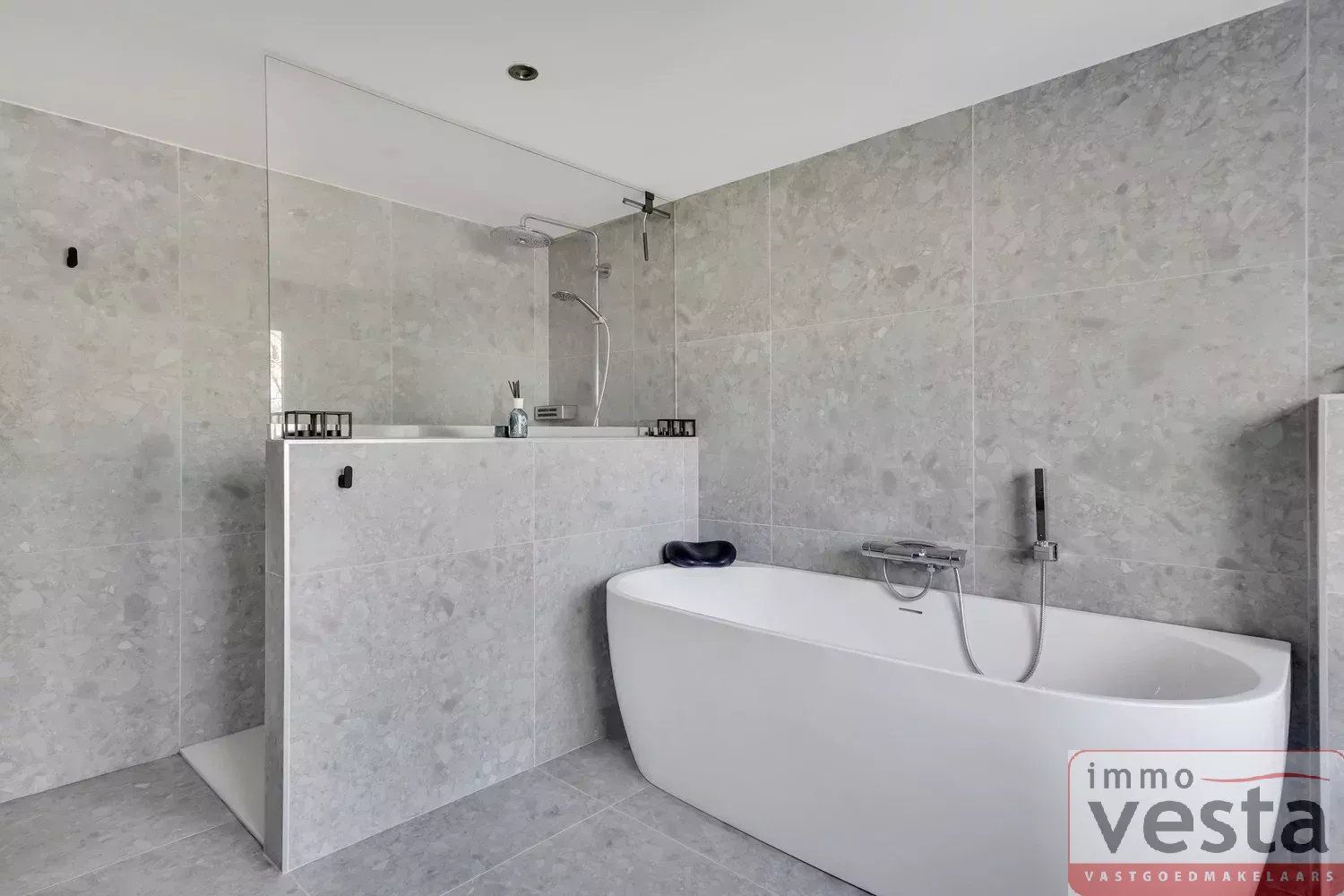Ruime, instapklare woning op goede locatie foto 22