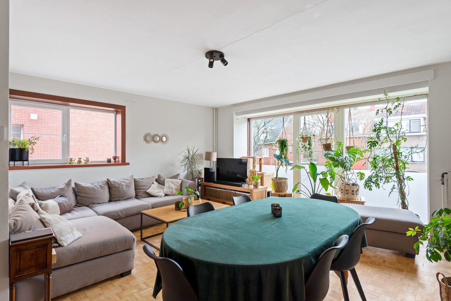 Hoofdfoto van de publicatie: Lichtrijk duplexappartement te koop op toplocatie in Mortsel!