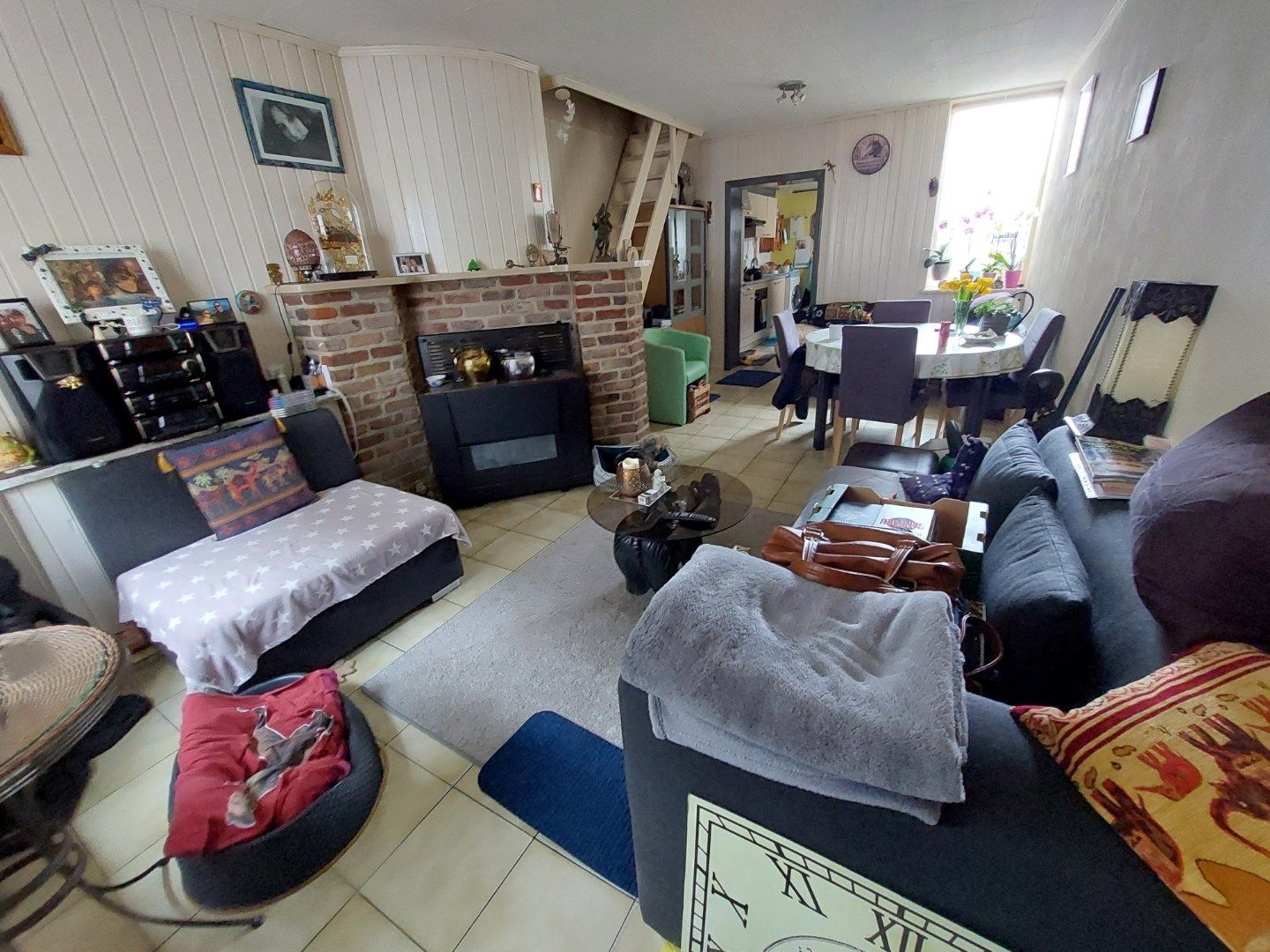 Gezellige woning met binnenkoer in hartje Izegem  foto 2