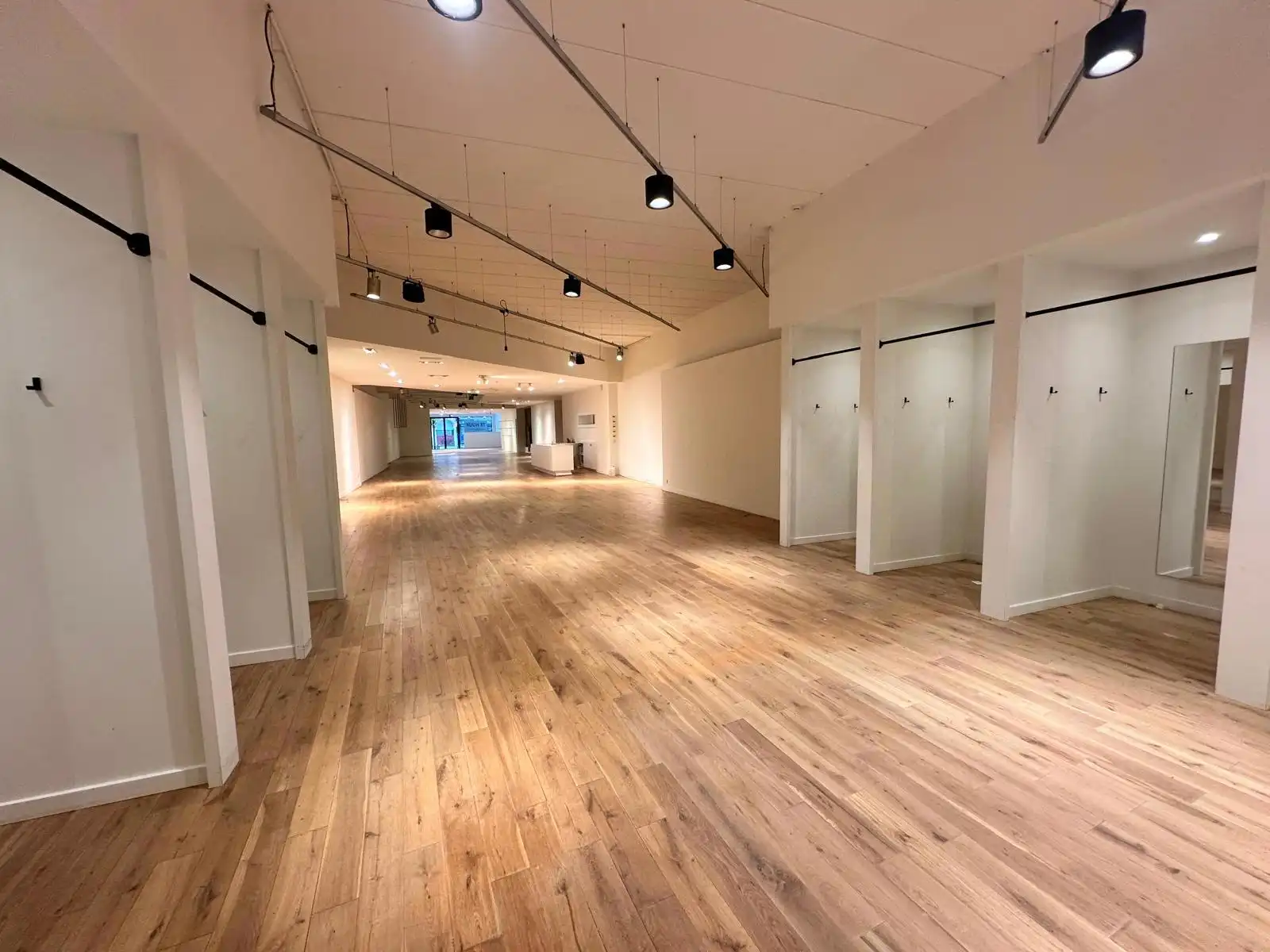 Commercieel pand in de belangrijkste winkelstraat van Mol foto 5