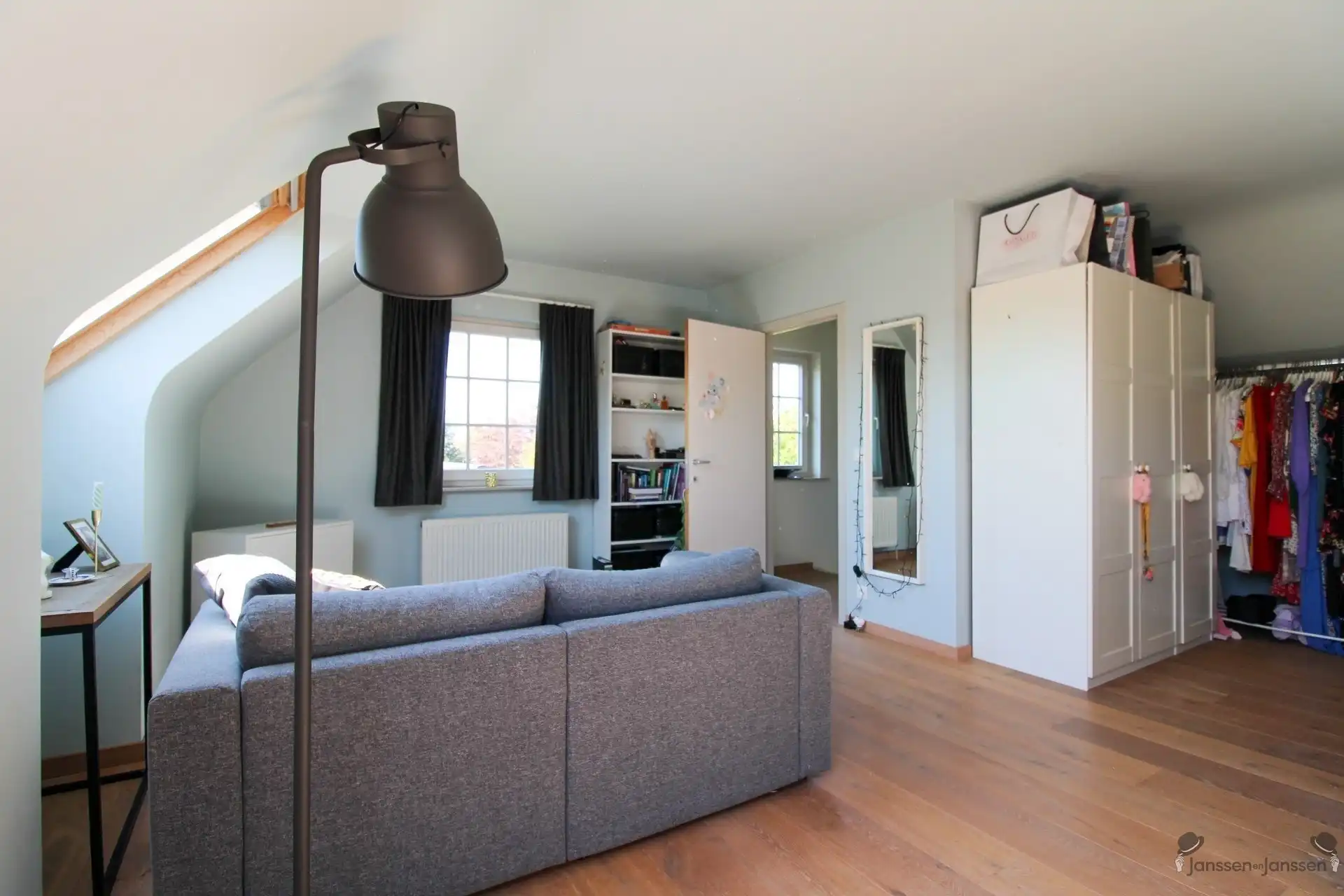 Ruime woning met 3 slpks, tuin en tuinberging foto 19