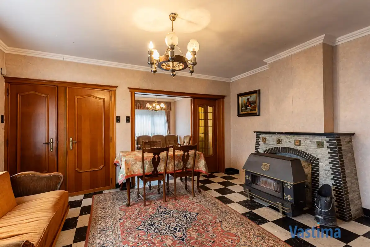 Woning met loods en grote tuin foto 10