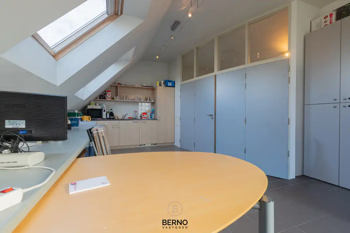 Totaal te renoveren woning op prachtig perceel van 1.170 m² foto 33