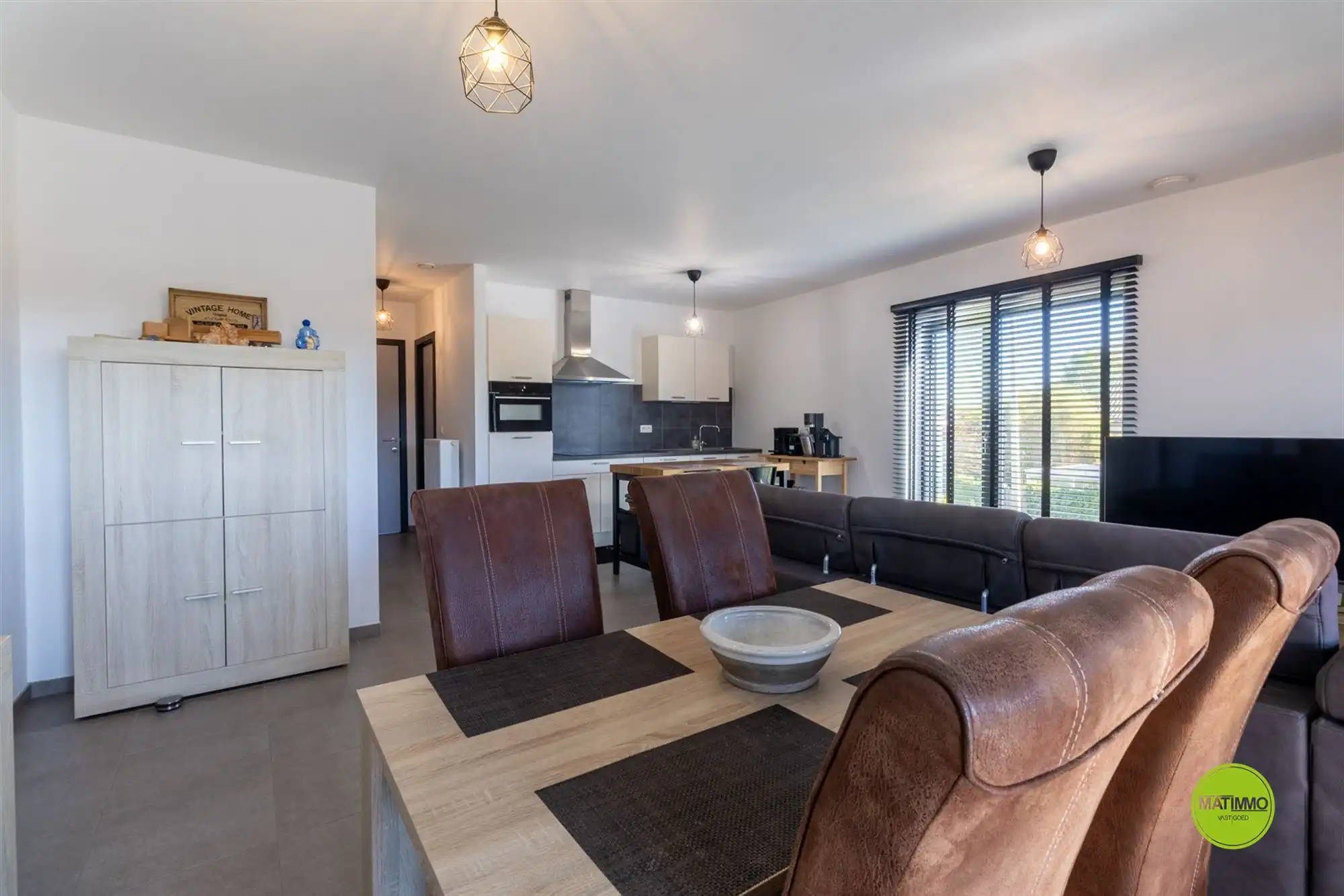 Centraal gelegen, energiezuinig appartement te Lommel foto 6
