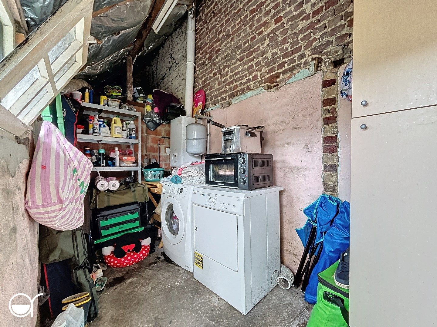 Half open bebouwing met 3 slaapkamers en grote tuin foto 27