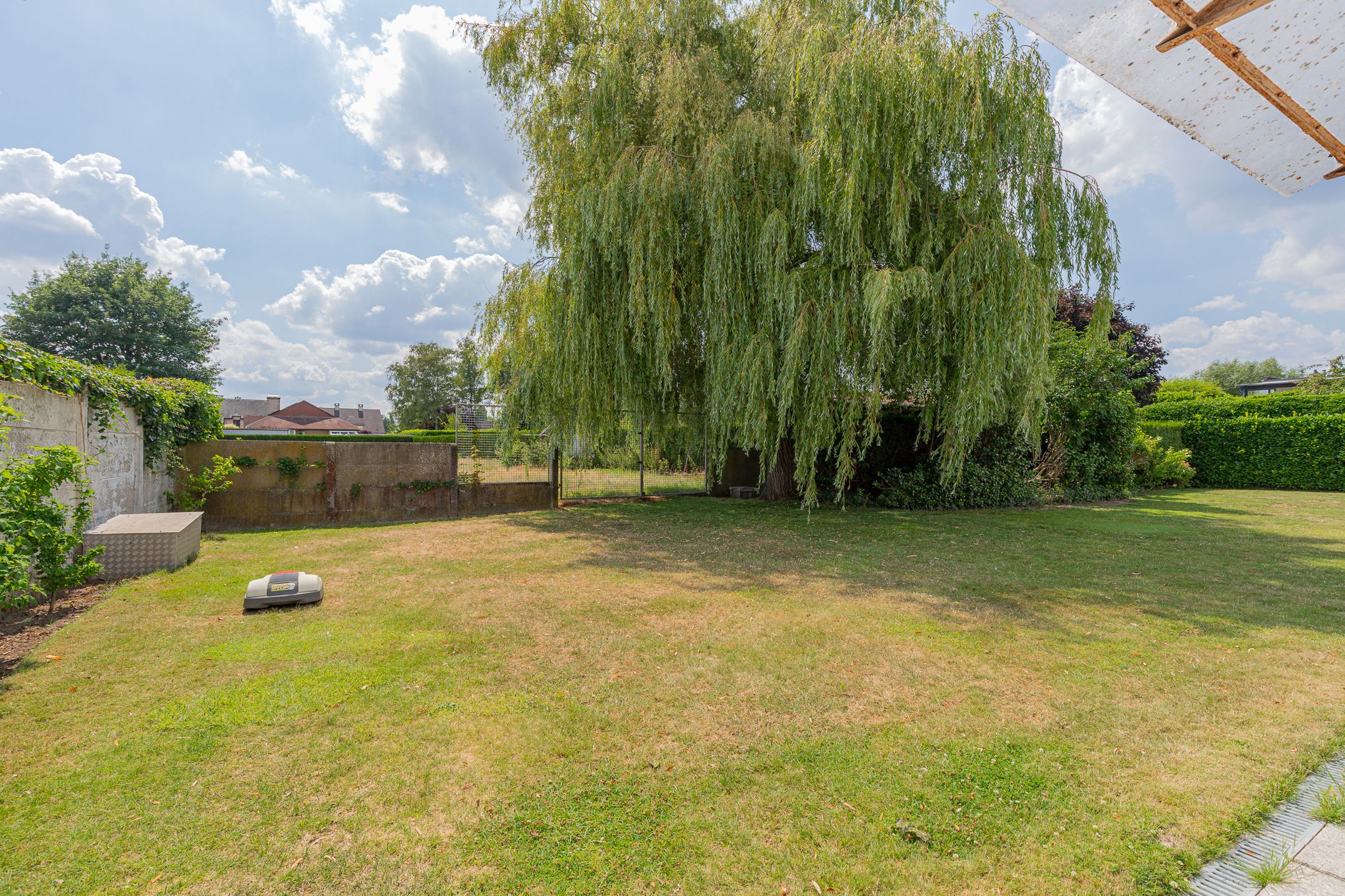AALST – Halfopen bebouwing met villa-allure op 3114 m² foto 19
