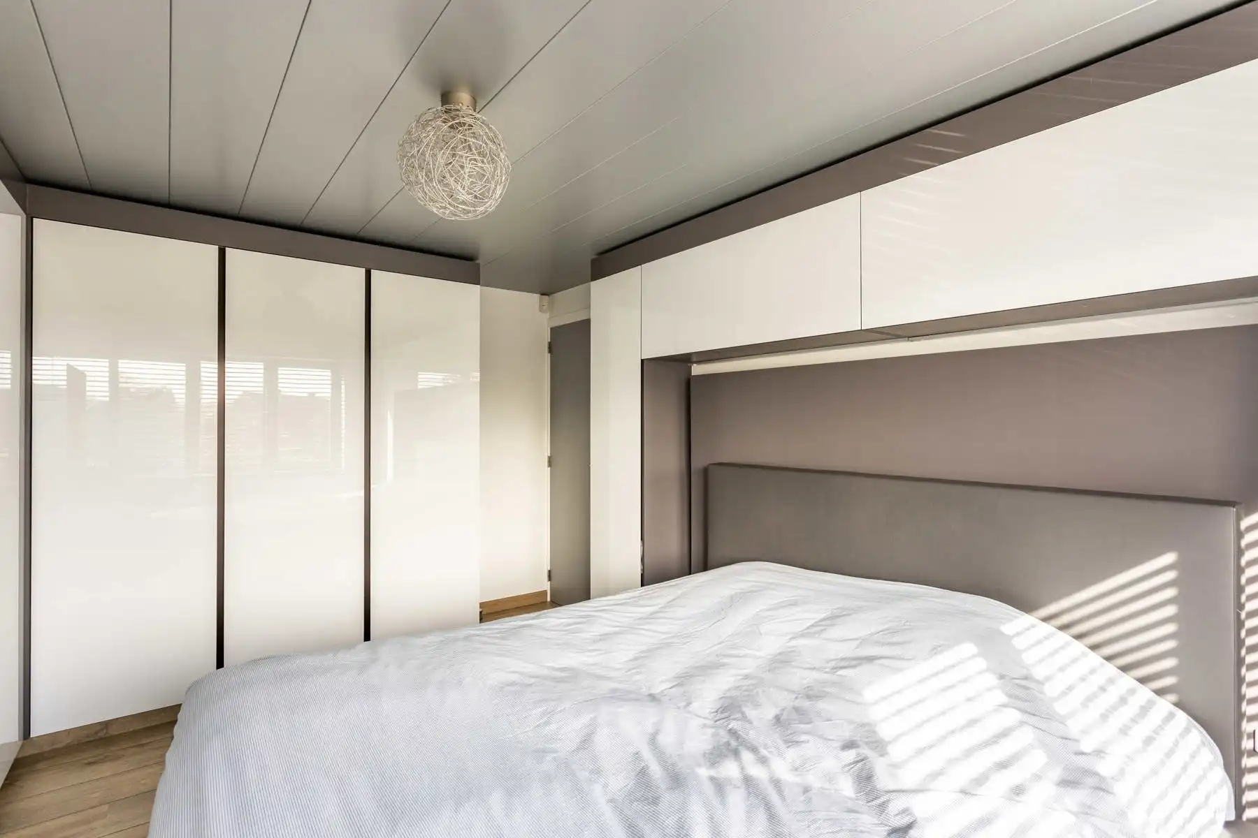 Prachtig onderhouden en instapklare woning vlakbij het centrum van Lede foto 28