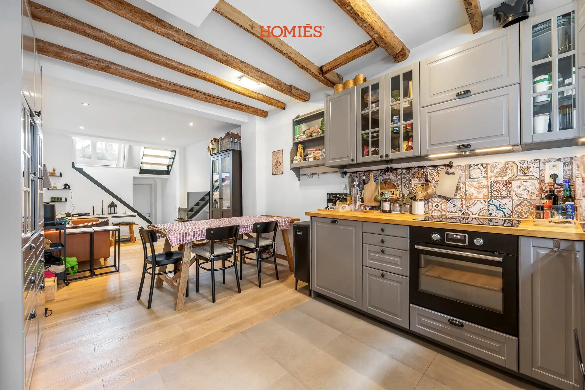 Charmante stadswoning met 3 slaapkamers en zonnig terras foto 3