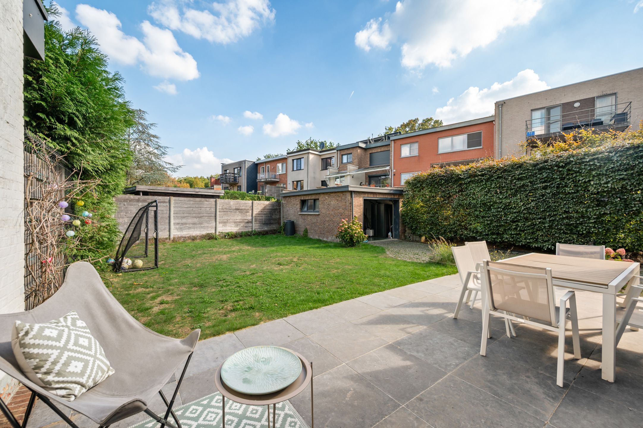 Ruime halfopen bebouwing met 4 slaapkamers en 2 badkamers aan de groene parken van Hoboken.  foto 23