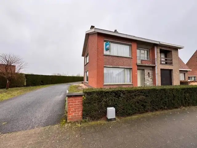 HALFOPEN BEBOUWING te ZERKEGEM foto {{pictureIndex}}