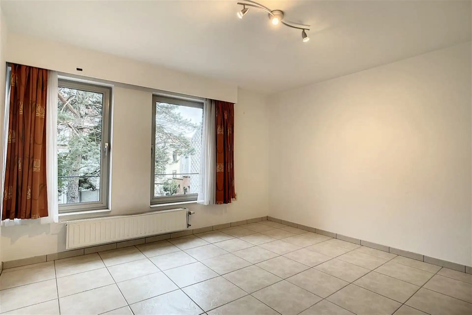 Mooi 2 slaapkamer appartement met groot terras 24m² foto 13