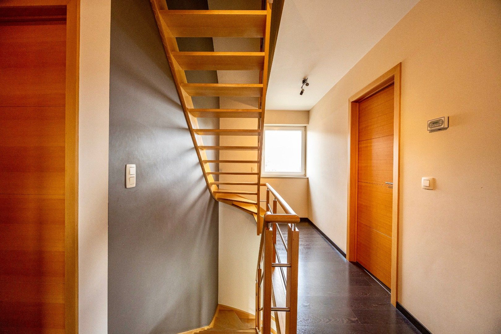 Energiezuinige woning met 4 slpks, garage en ruime tuin te Buizingen foto 14