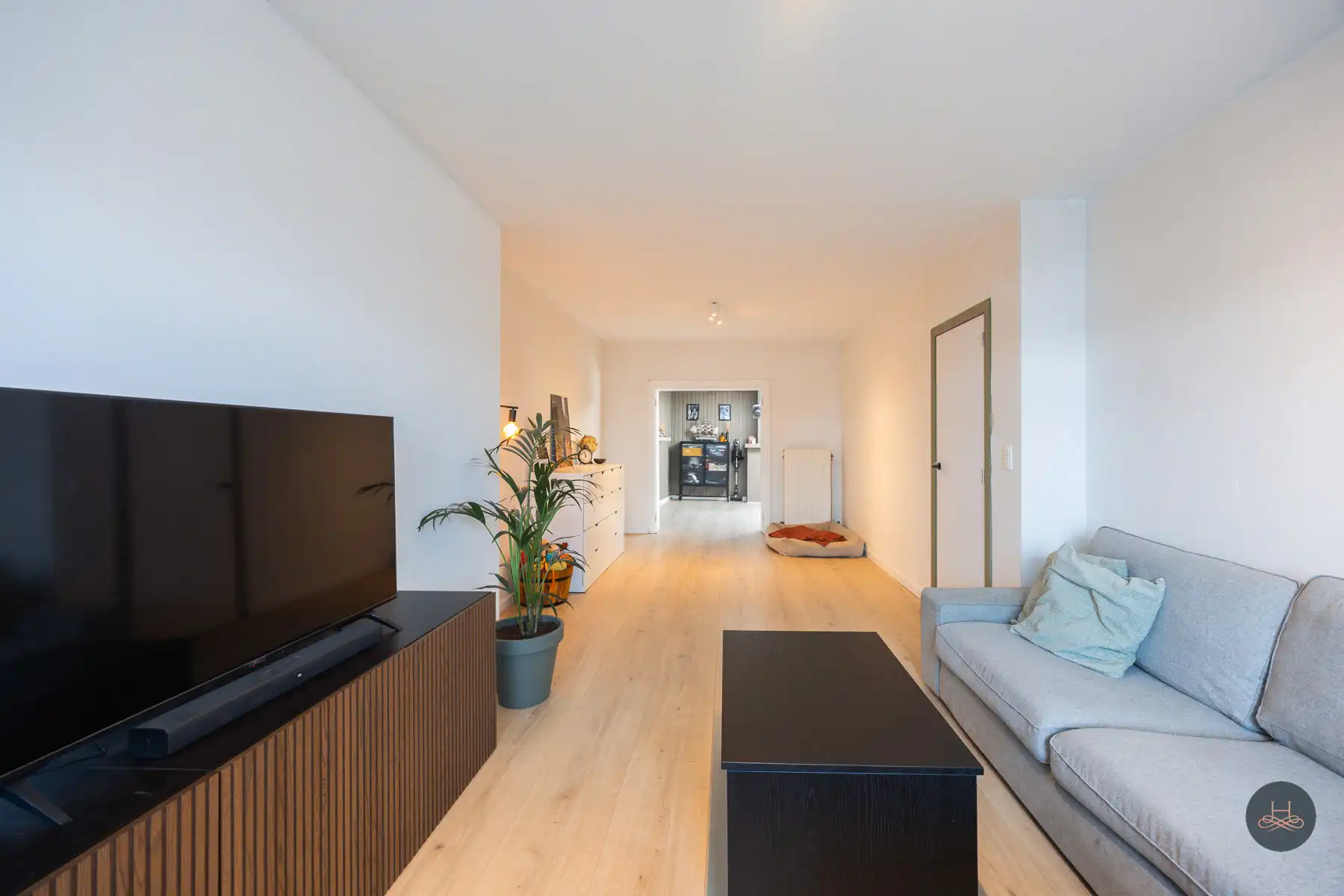 Hoofdfoto van de publicatie: Recent vernieuwde en ruime gezinswoning met tuin en terras