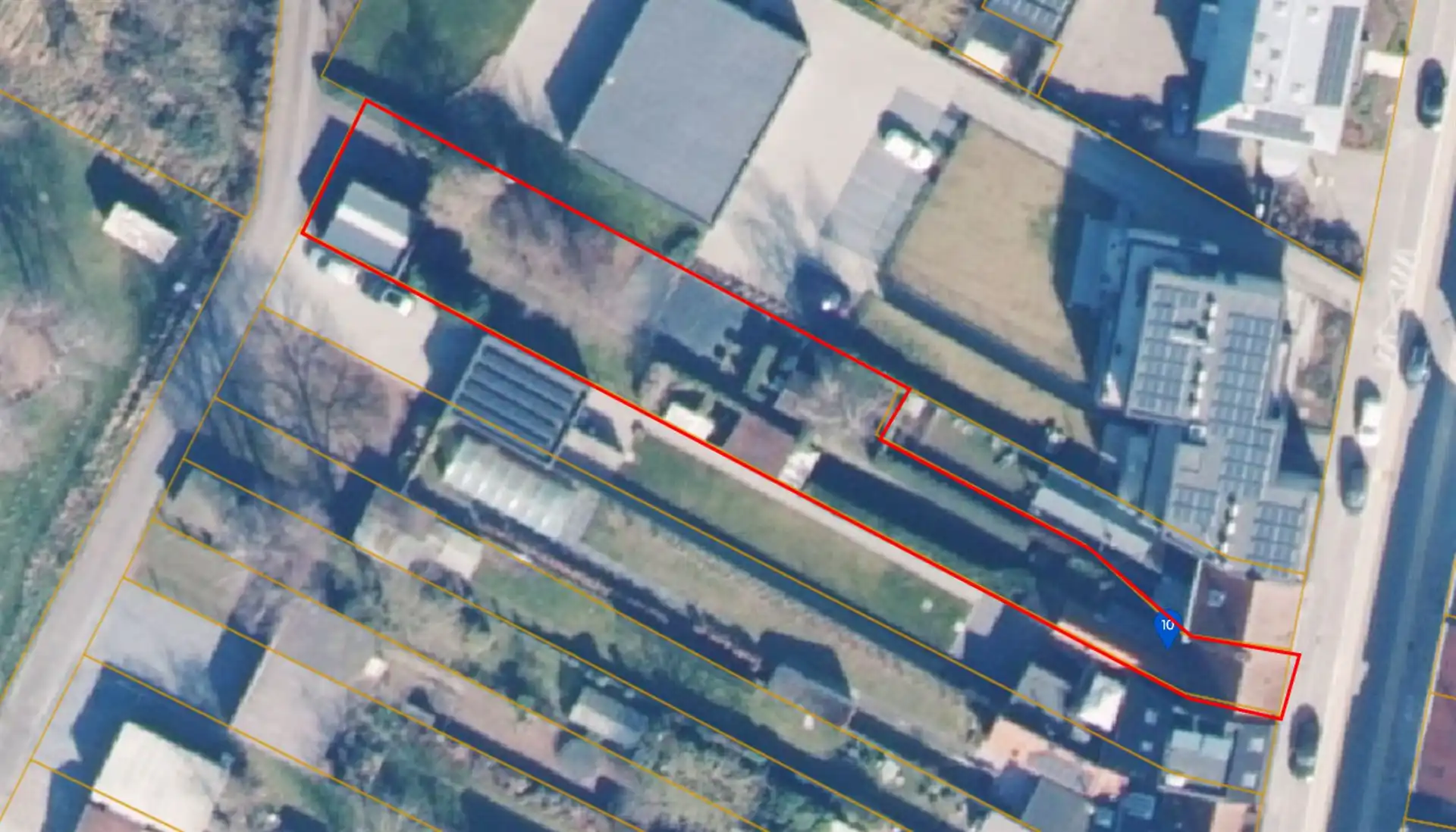 Goedgelegen woning met grote zongerichte tuin en garage foto 23