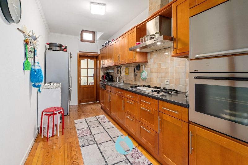 Statig gebouw bestaande uit verschillende units nabij centrum Gent foto 23