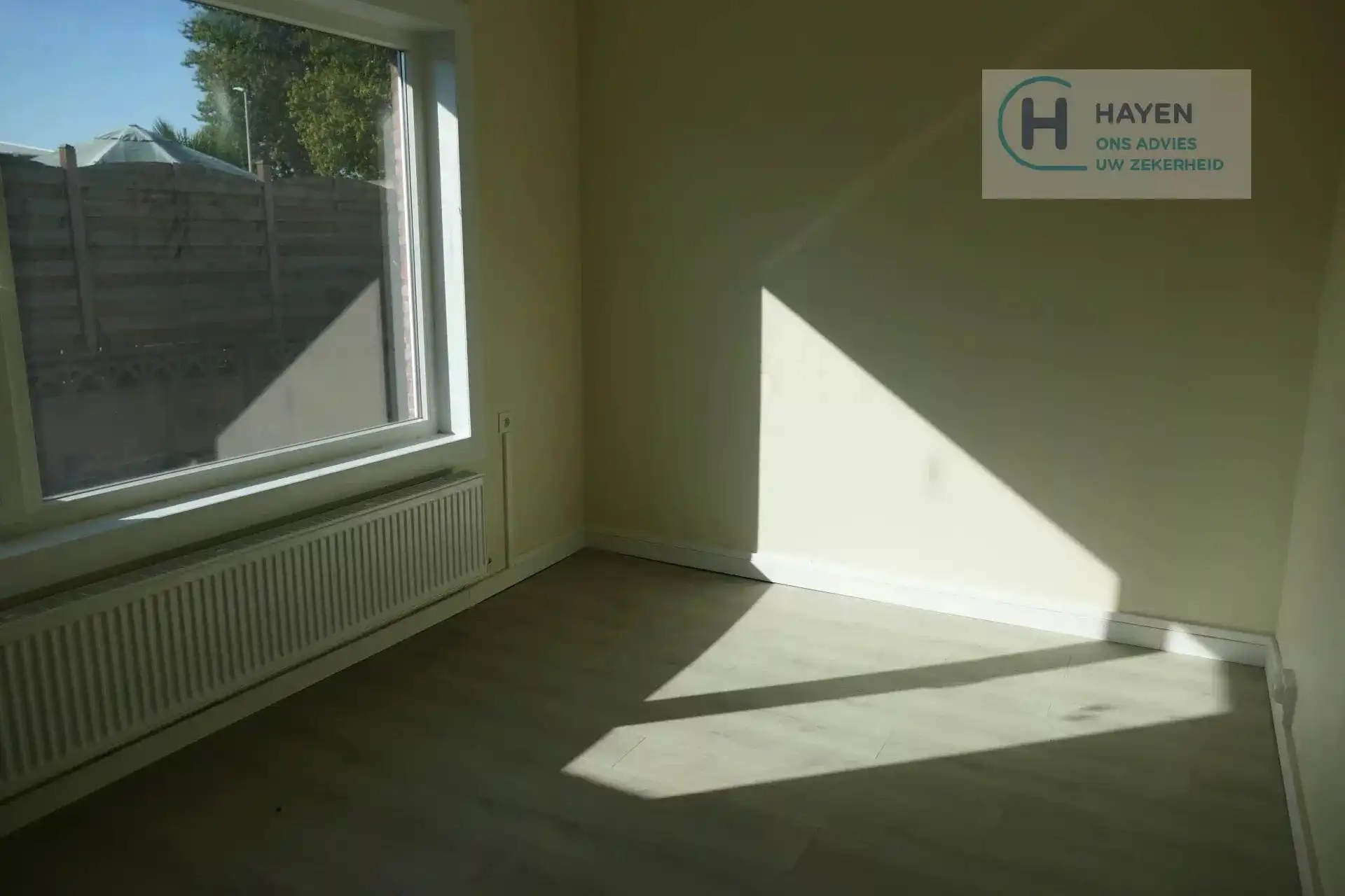 Commercieel pand met woonst en 2 studio's foto 39