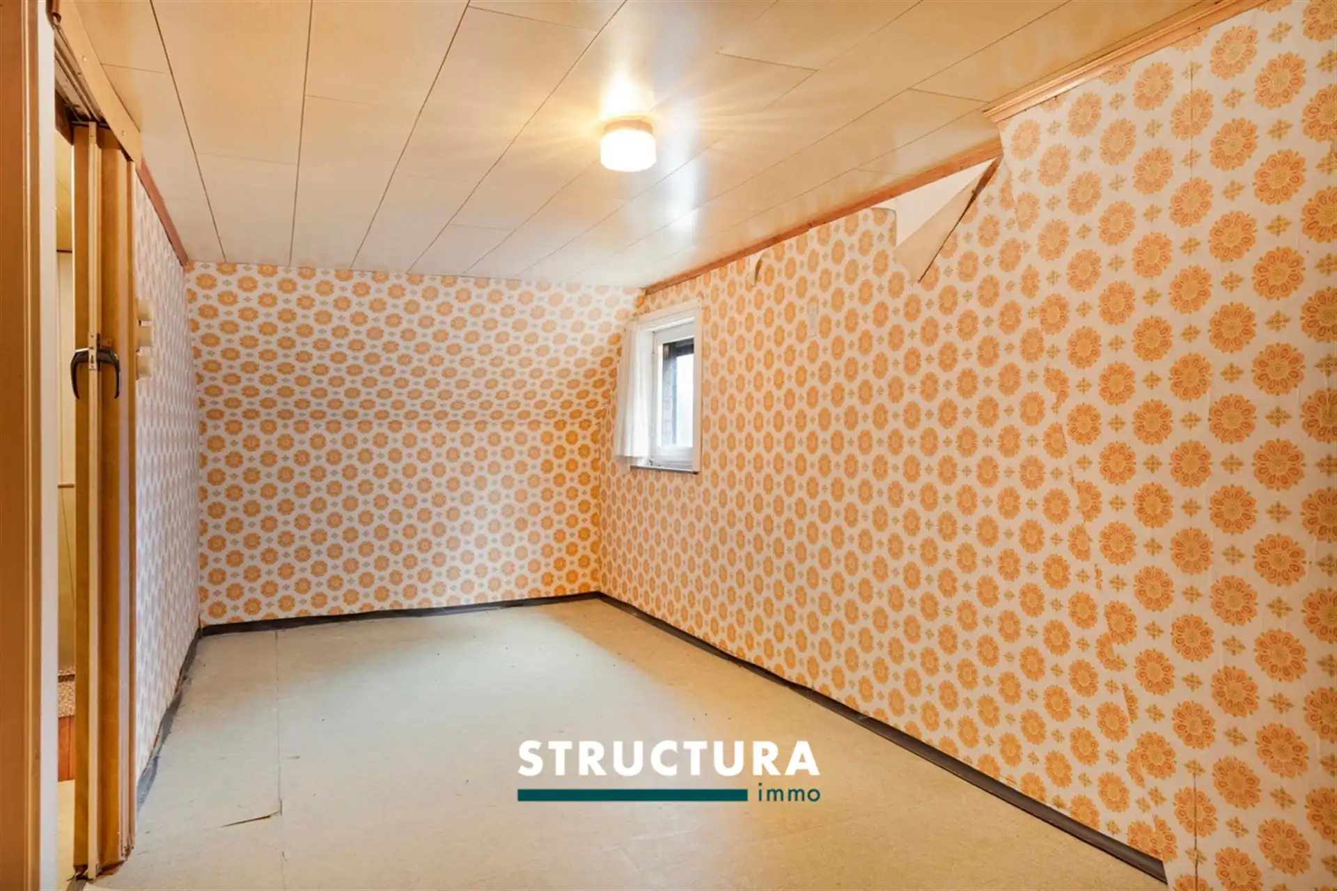 Te renoveren woning met prachtige tuin foto 14