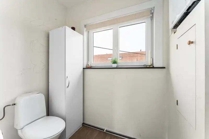 Roeselare : Instapklare, volledig gerenoveerde woning met zonnige tuin aan de rand van de stad (opp 241 m²) foto 9