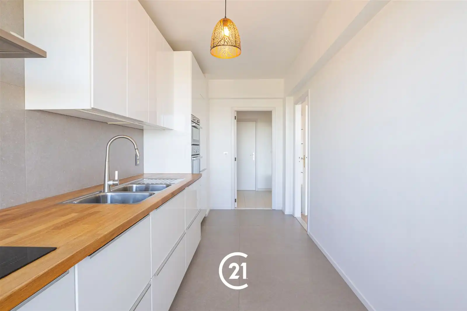 Luxueus afgewerkt appartement met 3 slaapkamers en terras. foto 10