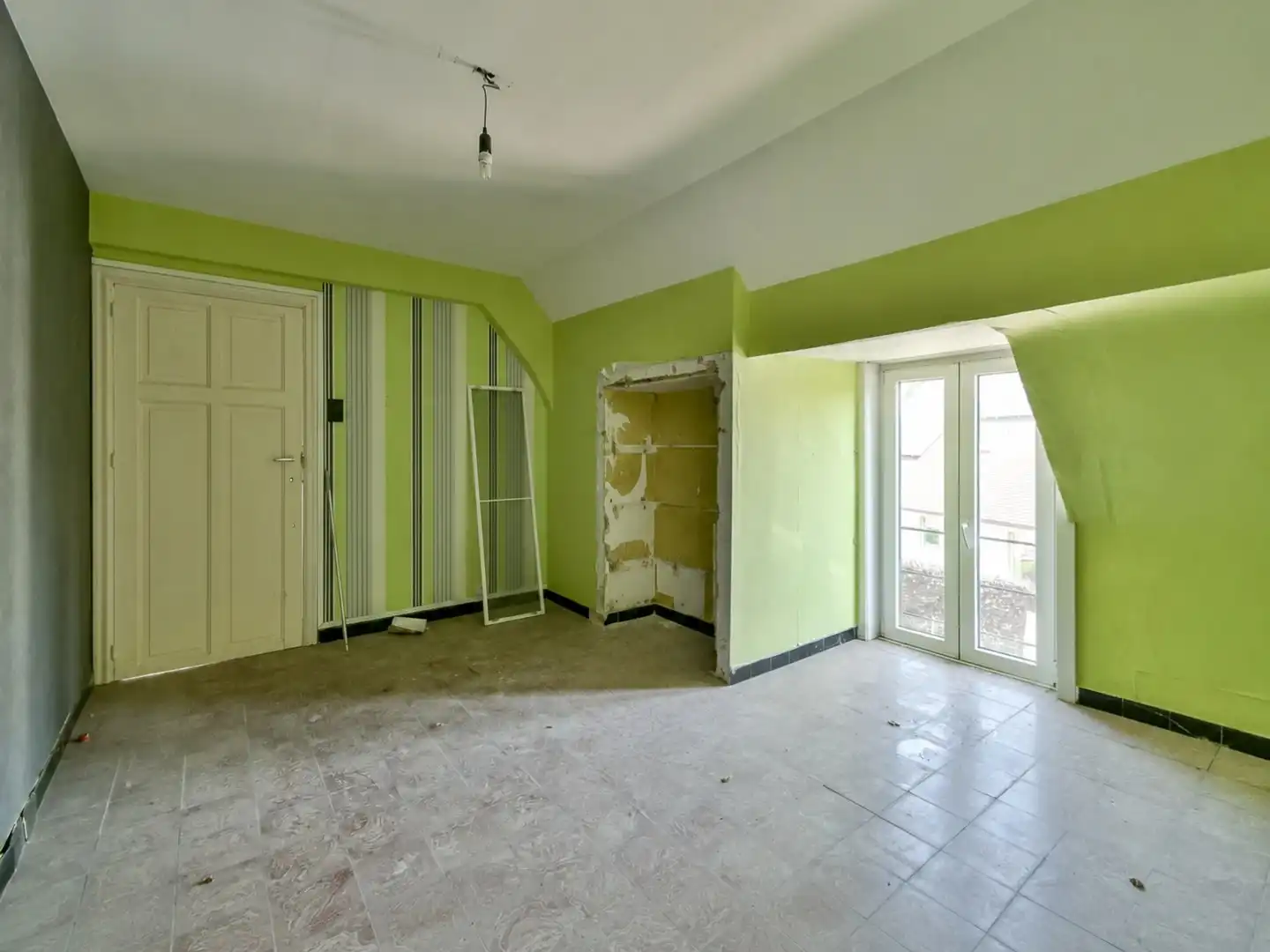 Woning met renovatiepotentieel! foto 12