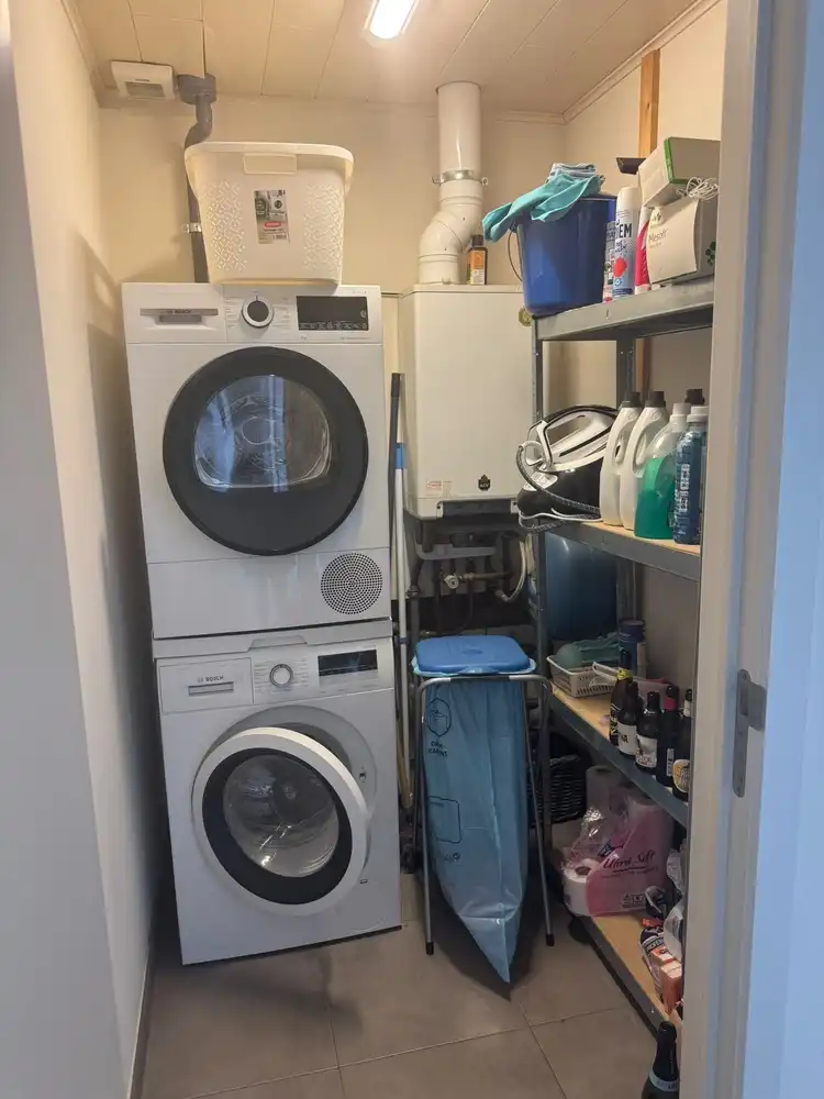 Appartement met 2 slaapkamers, terras en autostandplaats in centrum Paal foto 12