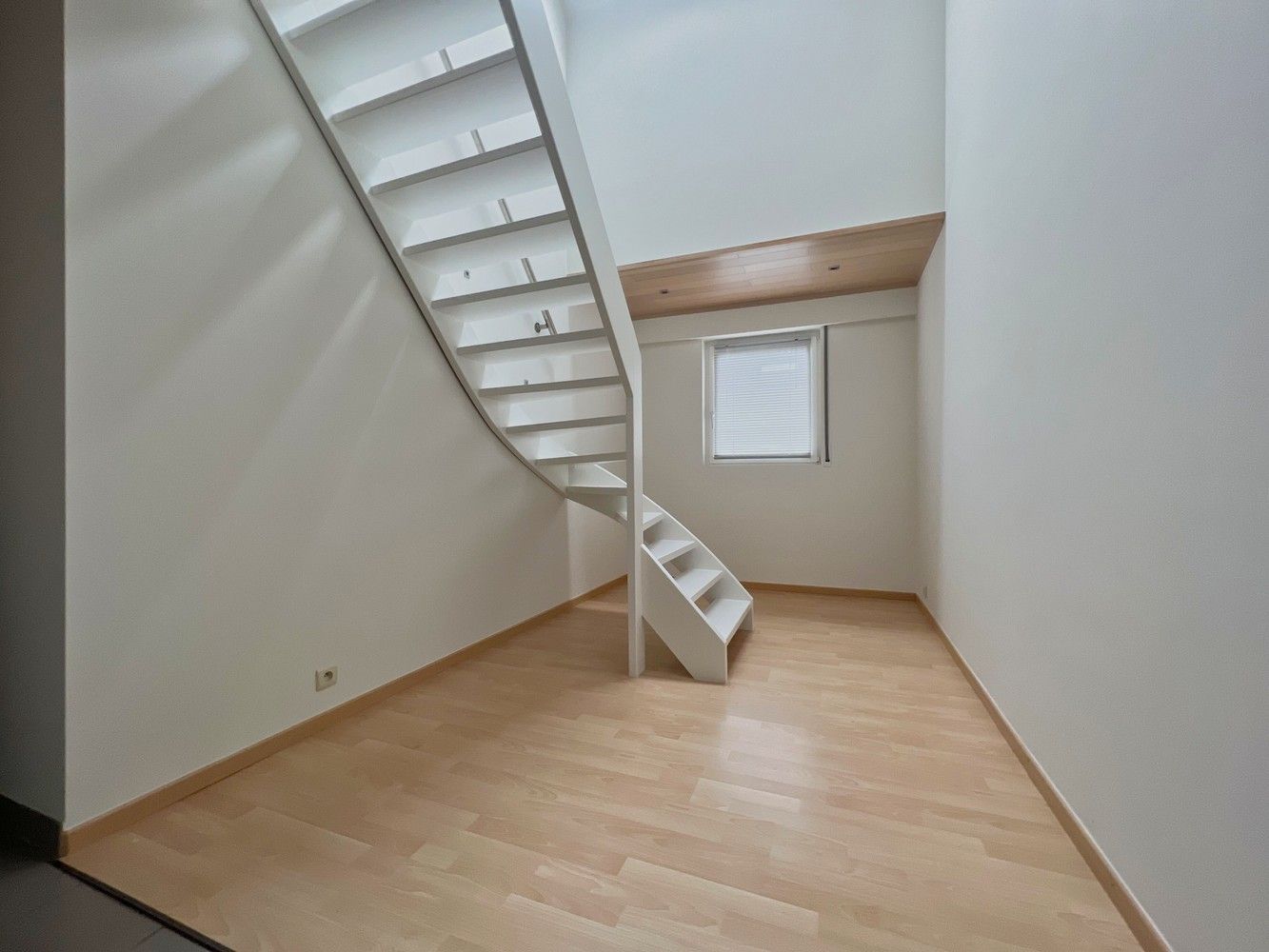 Heel ruime gezinswoning (350m²)+prachtige tuin (2000m²)! foto 11