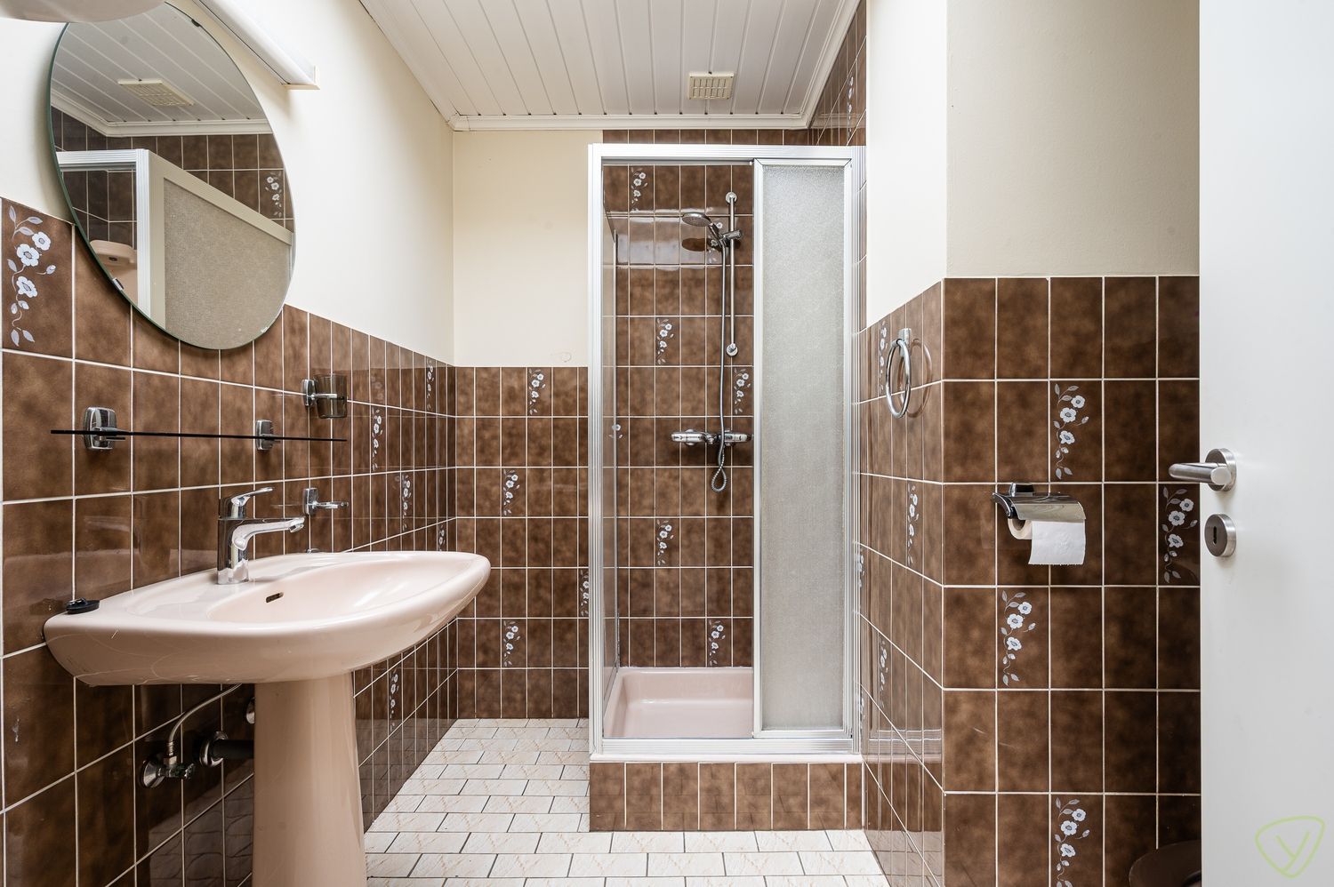 Te renoveren stadswoning met potentieel in hartje Eeklo foto 9