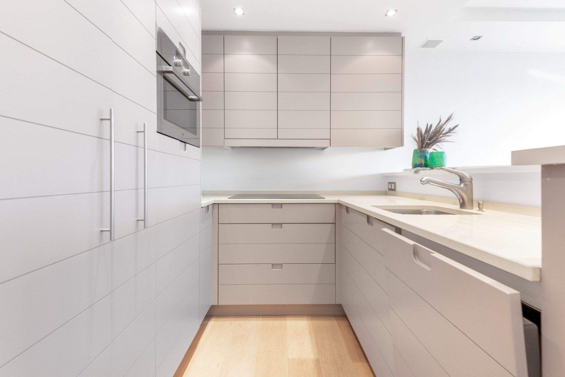 Aangenaam appartement met zuidgericht terras en open zicht, gelegen in de Kustlaan in het Zoute. foto 9