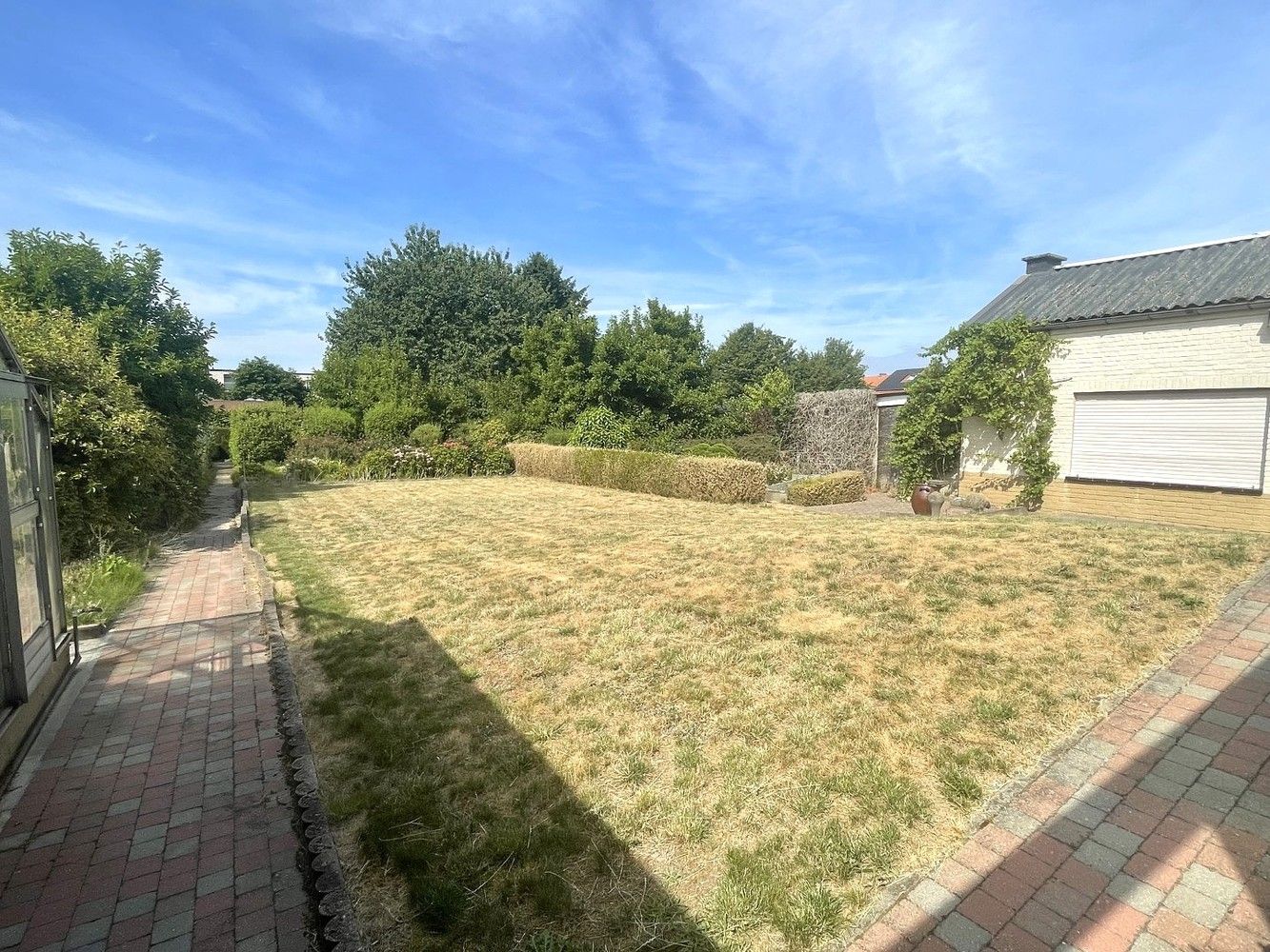 Ruime woning met 5 slaapkamers op perceel van 11a69ca! foto 23