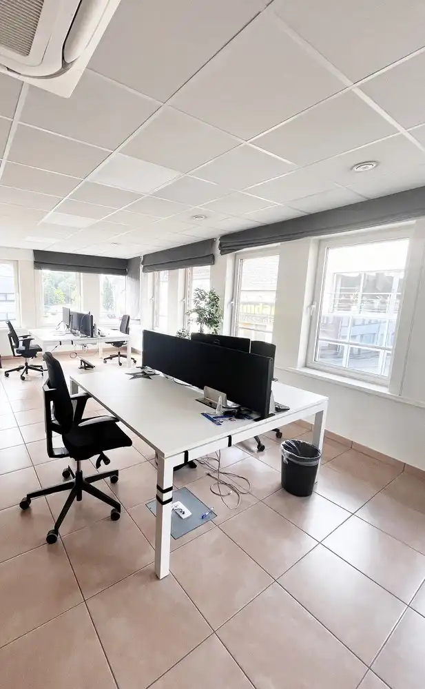 Uitzonderlijk hoekpand: modern commercieel gebouw op strategische zichtlocatie in Aalst foto 7